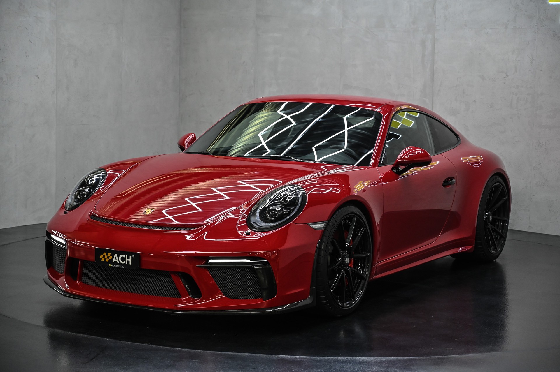 PORSCHE 911 GT3 Touring-image-2