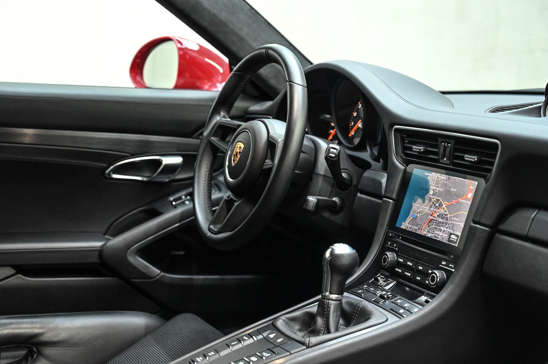 PORSCHE 911 GT3 Touring-image-27