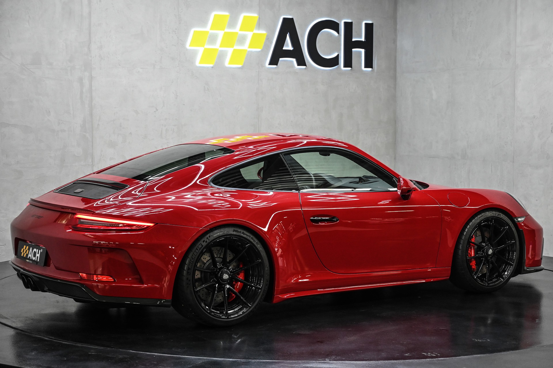 PORSCHE 911 GT3 Touring-image-9