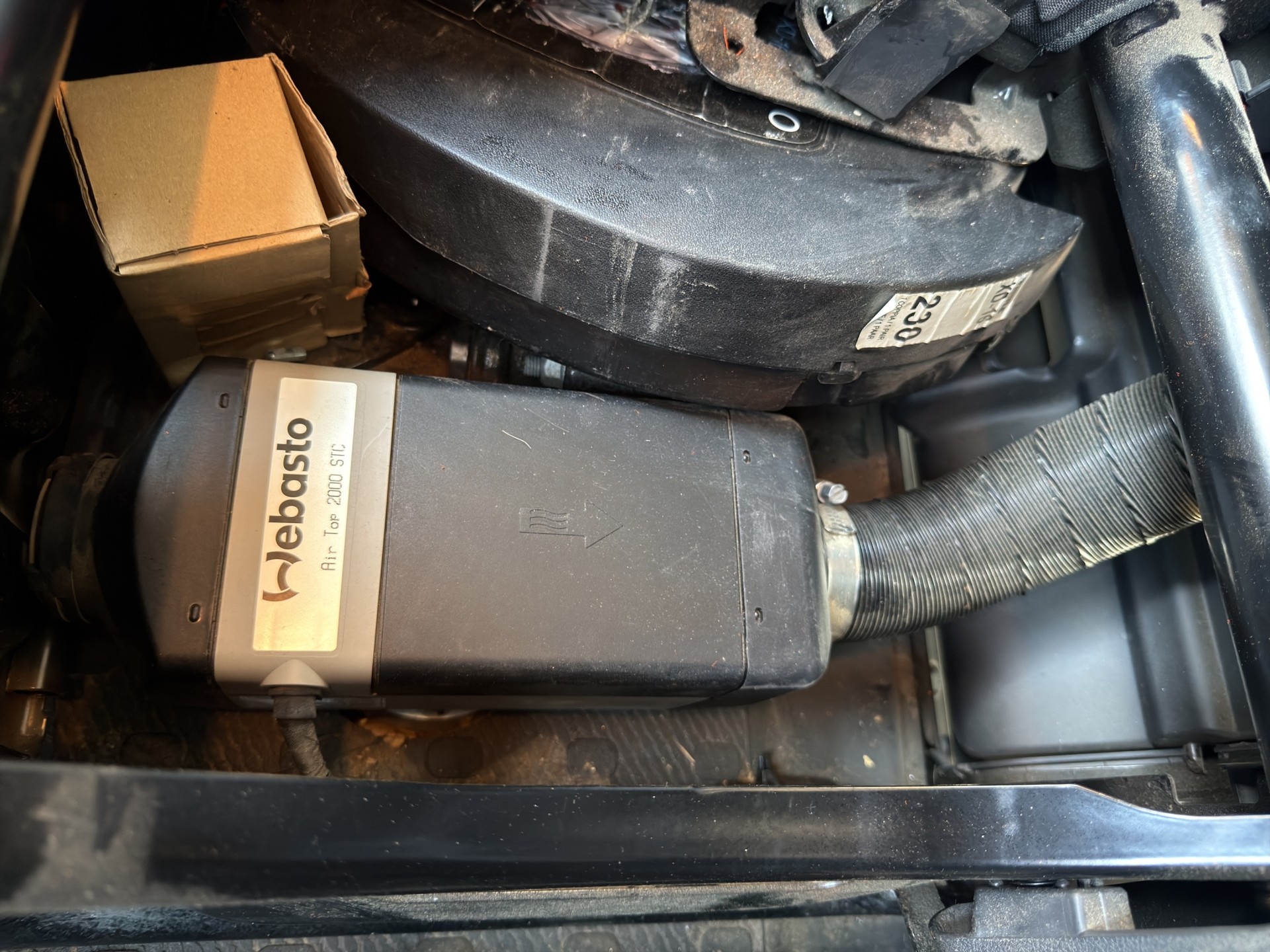 RENAULT Trafic 2.0 ENERGY dCi145 3.0t Business L2H2-image-13