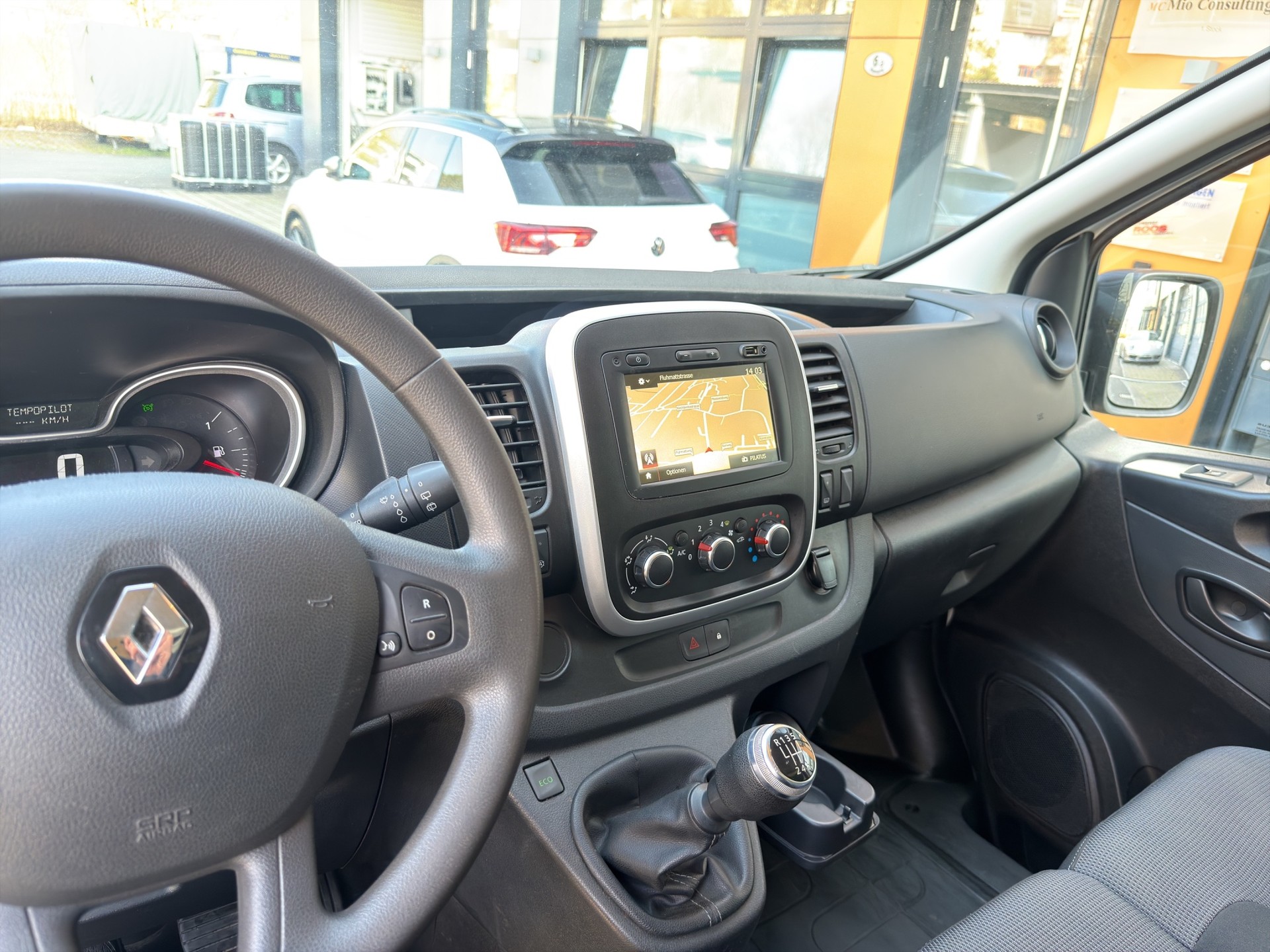 RENAULT Trafic 2.0 ENERGY dCi145 3.0t Business L2H2-image-12