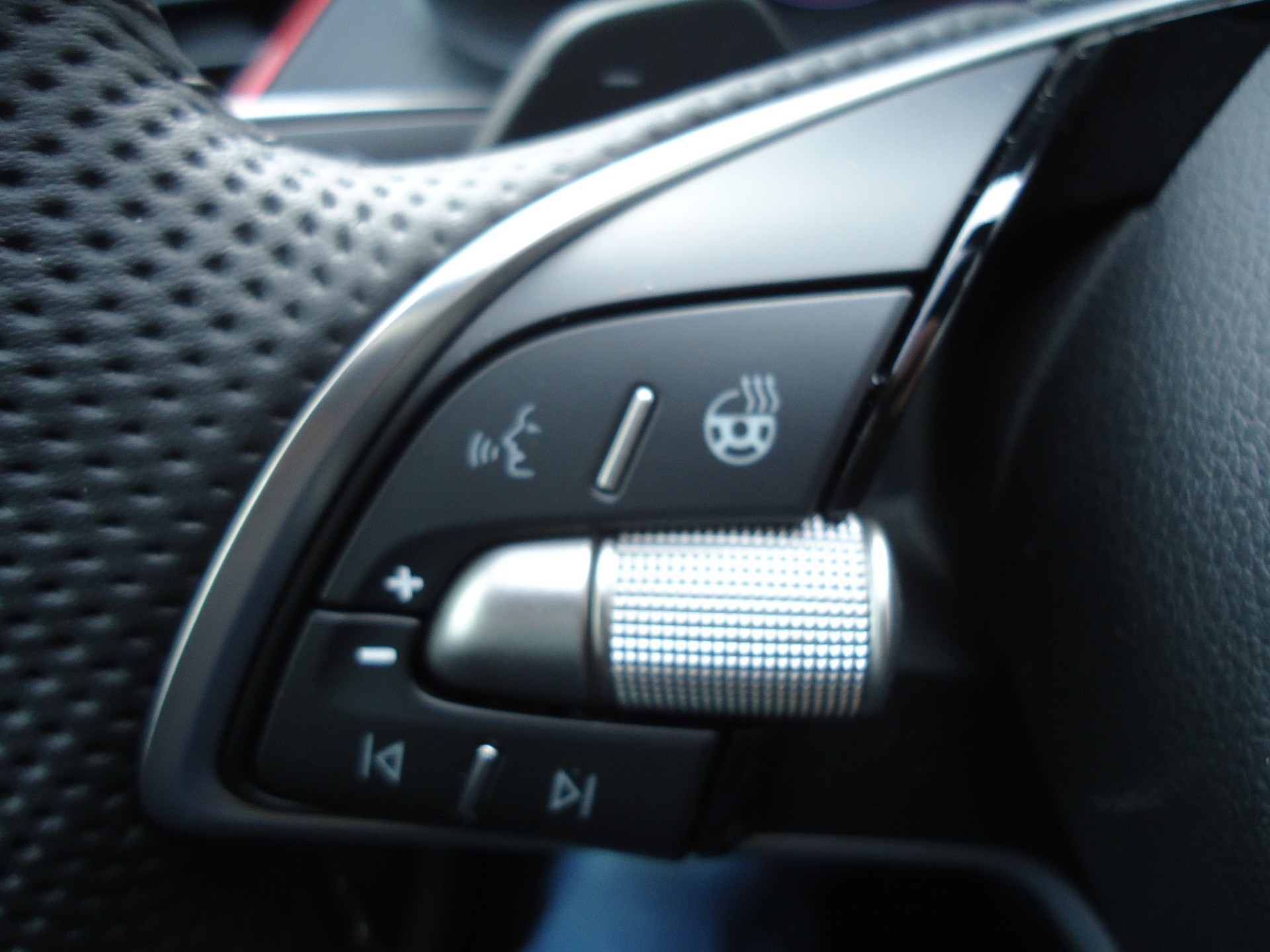 SKODA Scala 1.0 TSI Monte Carlo DSG-image-11