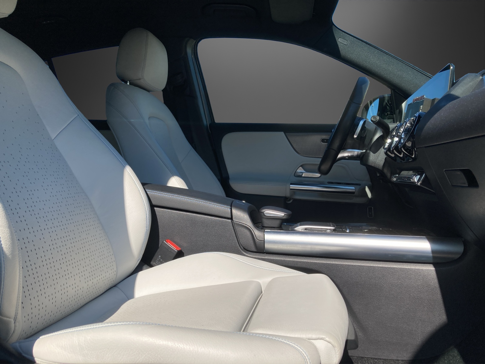 MERCEDES-BENZ EQA 250 Edition 1-image-10