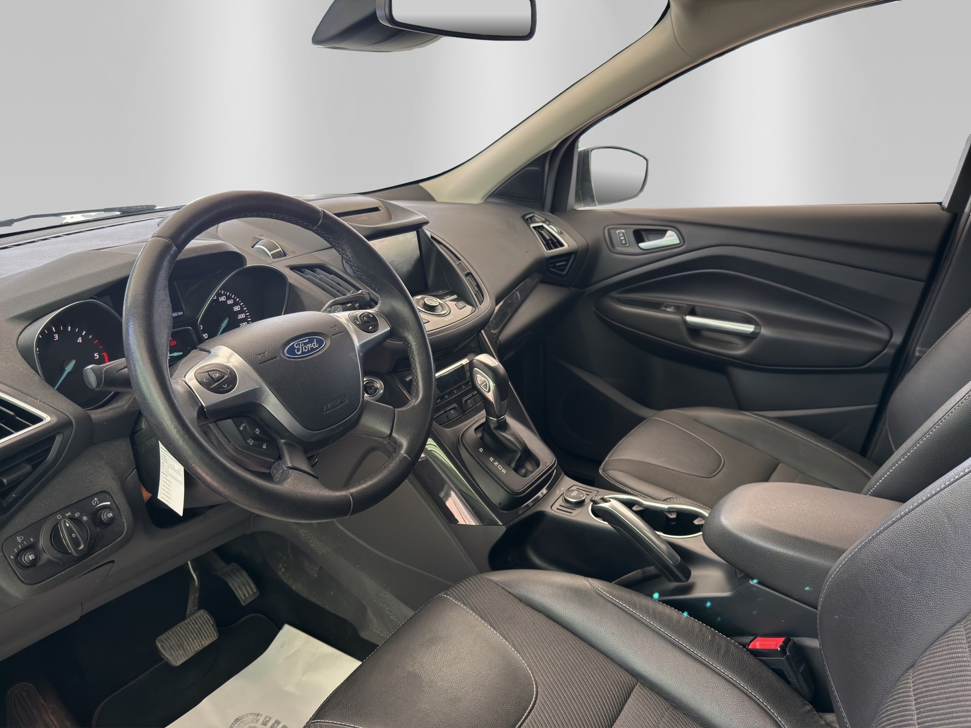 FORD Kuga 2.0 TDCi Titanium 4WD PowerShift-image-7