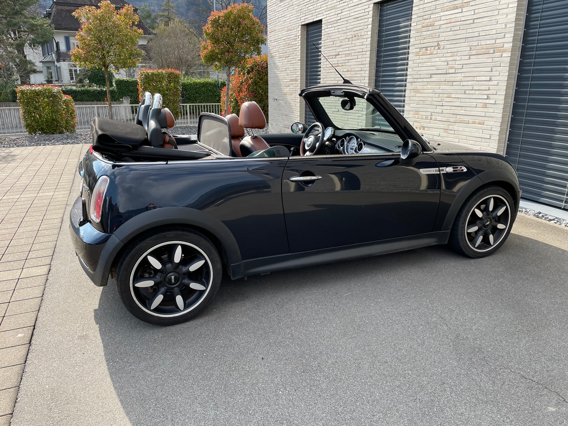 MINI Cooper S Cabriolet-image-9