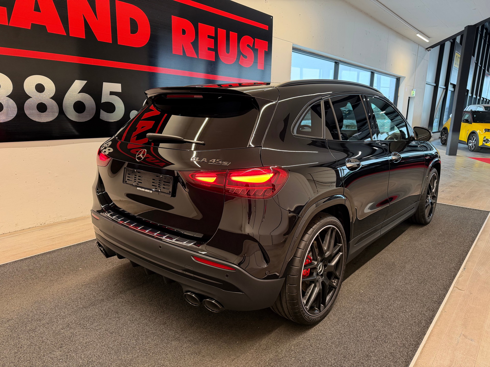 MERCEDES-BENZ GLA AMG 45 S 4Matic+ 8G-DCT-image-7