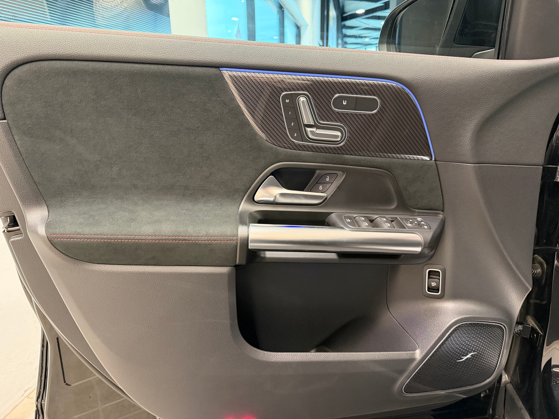 MERCEDES-BENZ GLA AMG 45 S 4Matic+ 8G-DCT-image-11