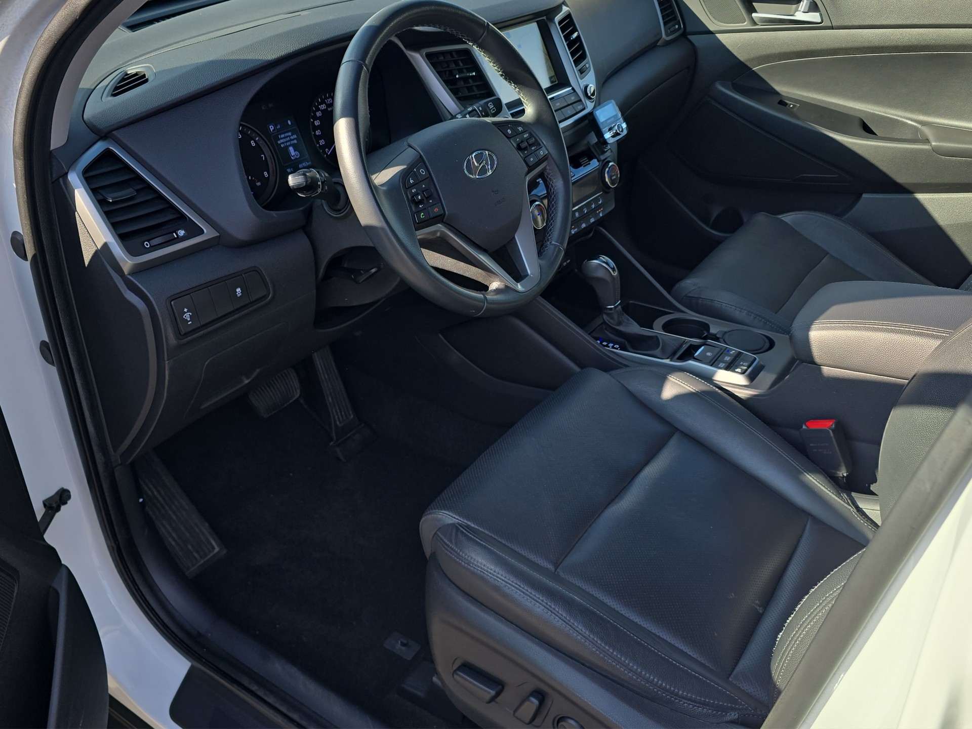 HYUNDAI Tucson 1.6 T-GDi Go Plus 4WD-image-5