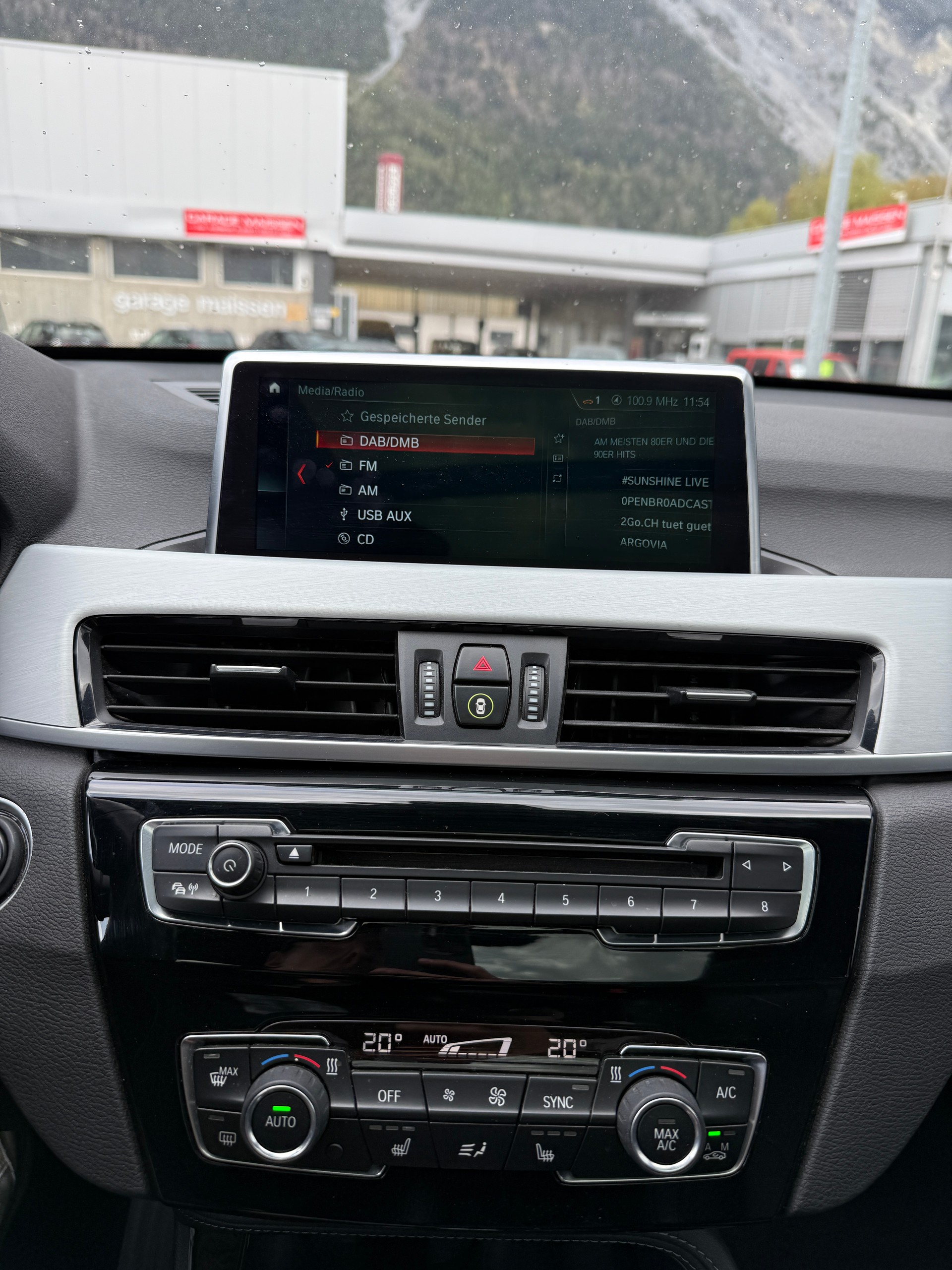 BMW X1 xDrive 25i M Sport Steptronic-image-24