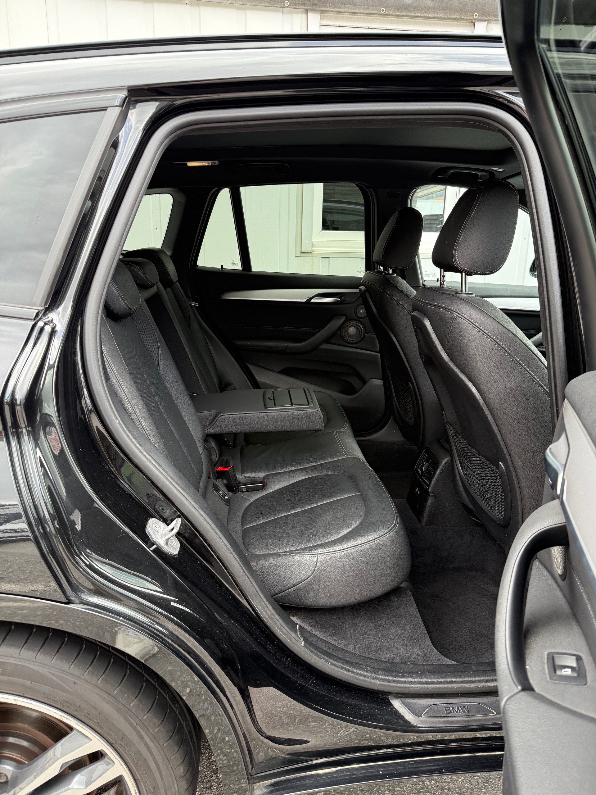 BMW X1 xDrive 25i M Sport Steptronic-image-18