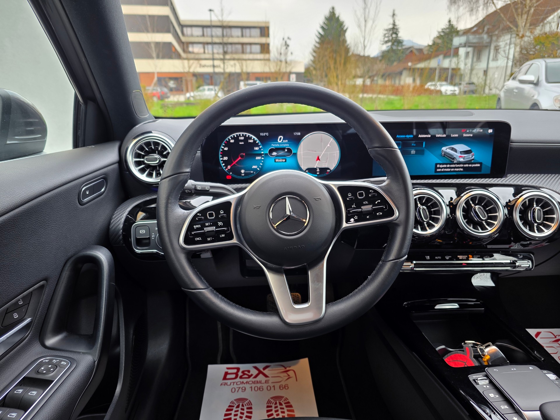 MERCEDES-BENZ A 180 Style 7G-DCT-image-8