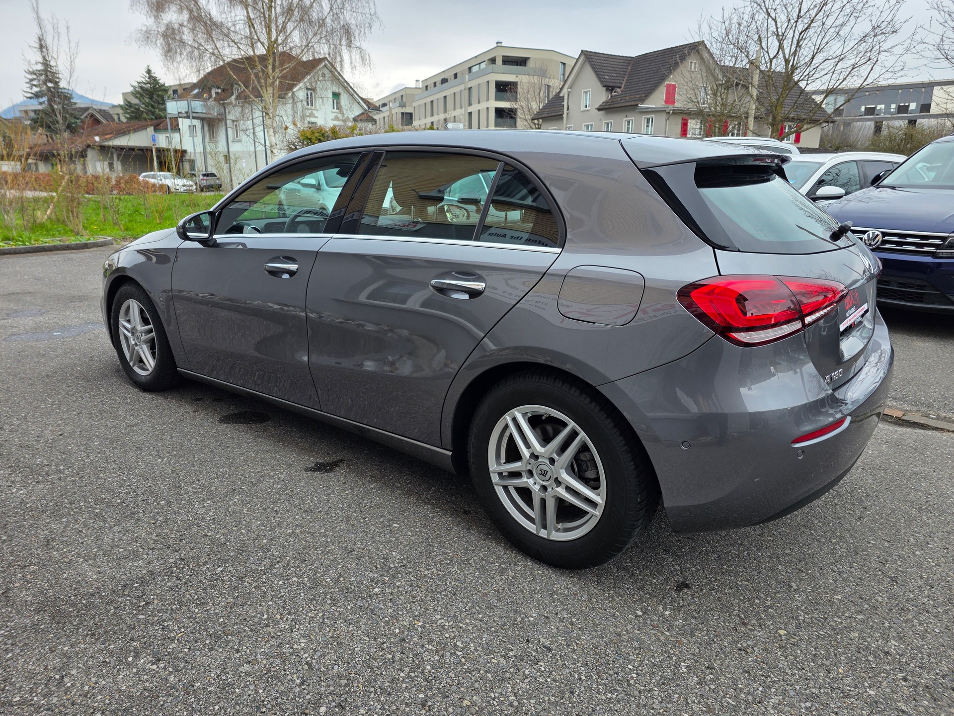 MERCEDES-BENZ A 180 Style 7G-DCT-image-7