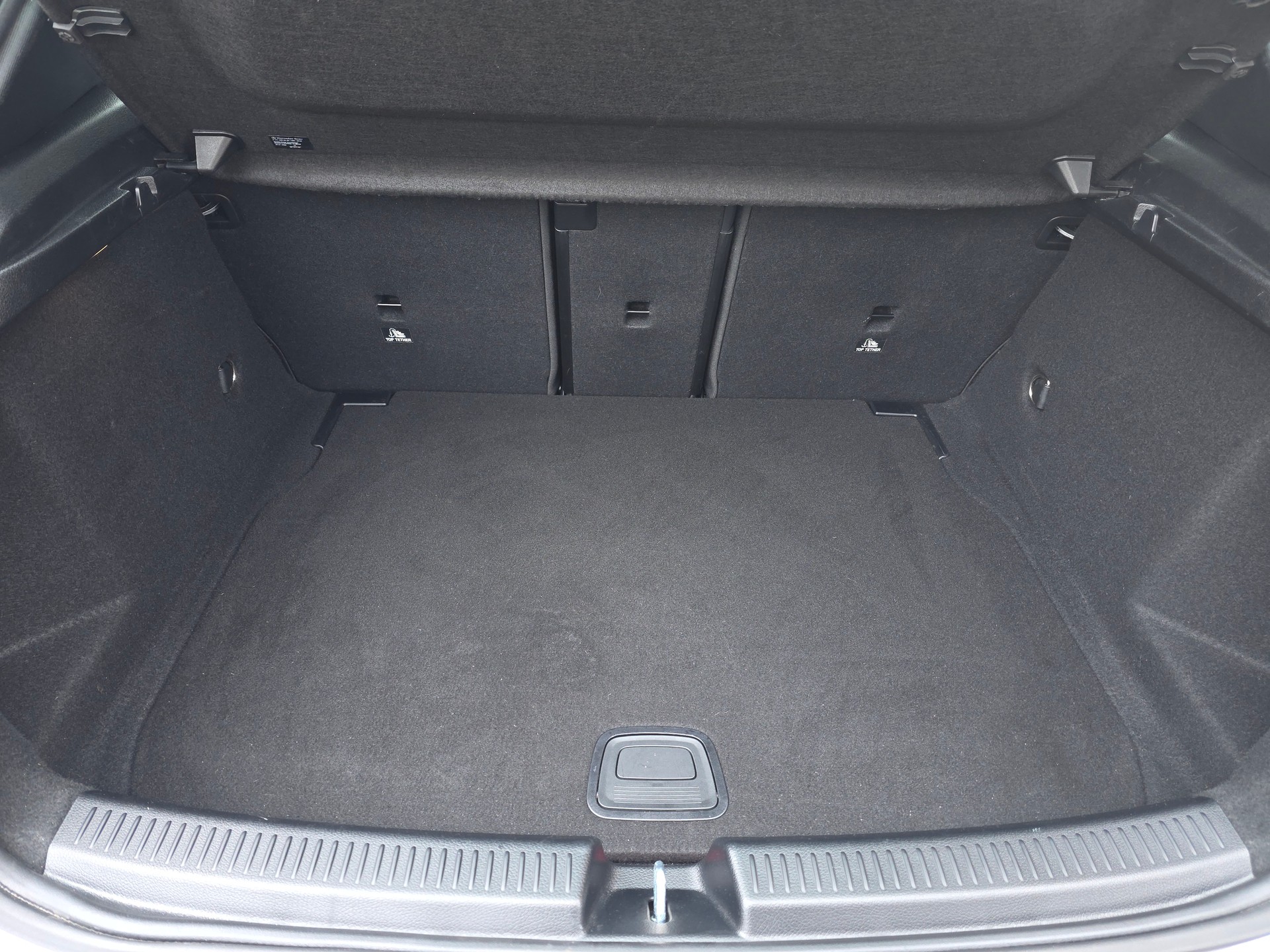 MERCEDES-BENZ A 180 Style 7G-DCT-image-15