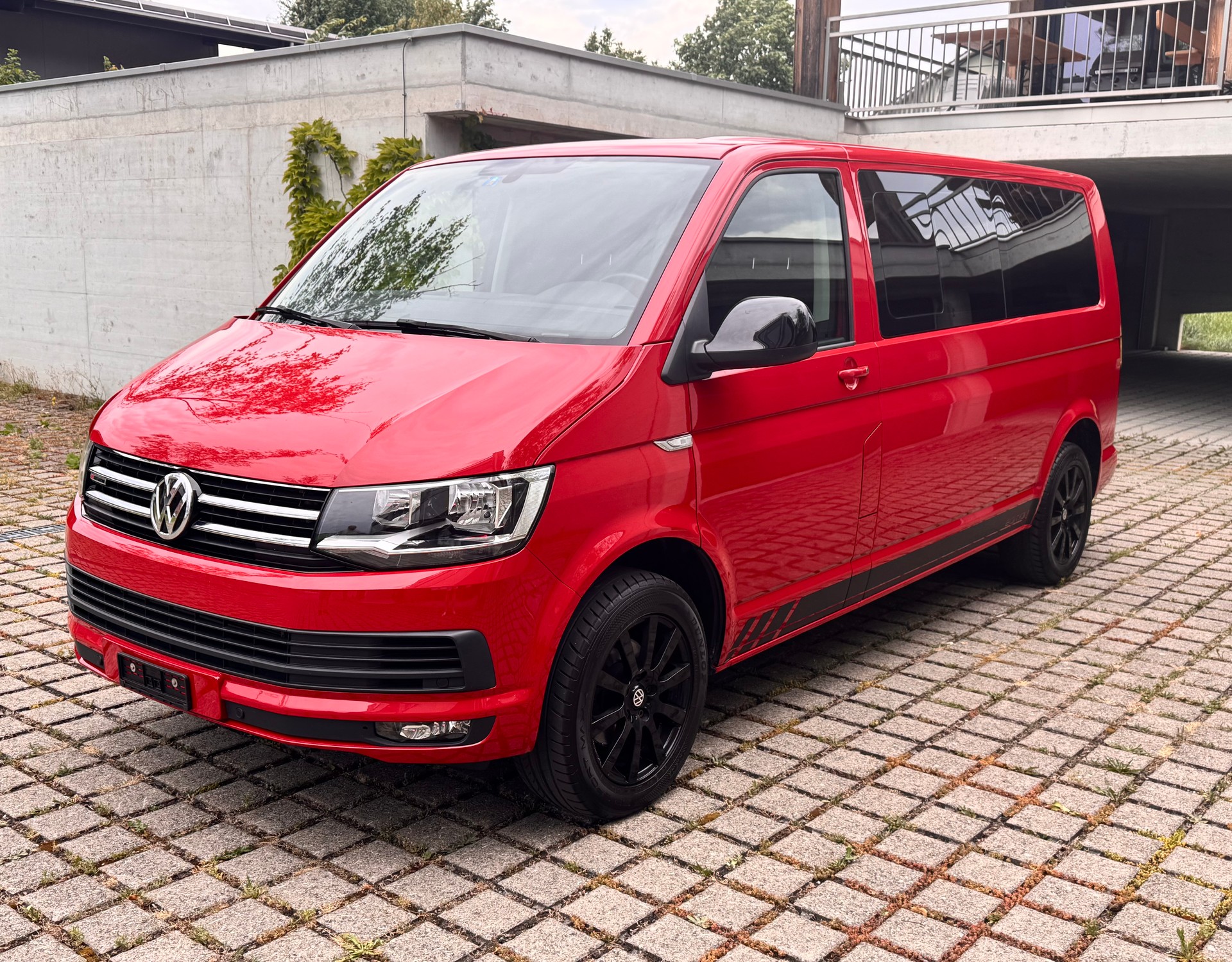 VW T6 Caravelle 2.0 TDI Comfortline 4Motion LWB-image-0