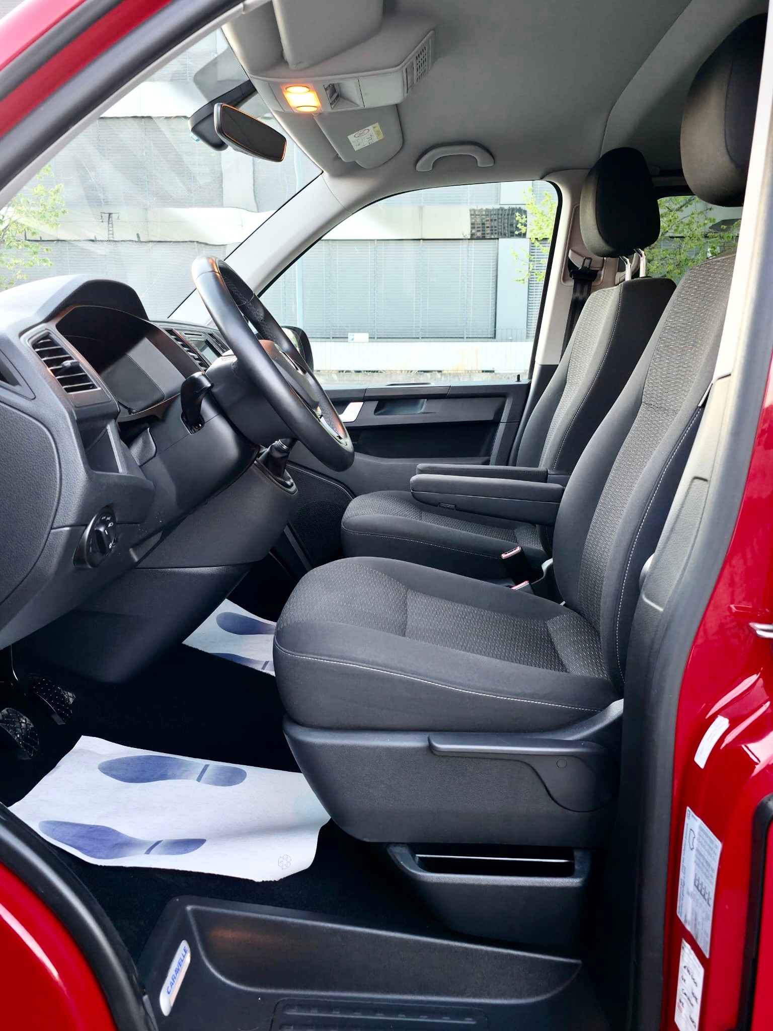 VW T6 Caravelle 2.0 TDI Comfortline 4Motion LWB-image-8