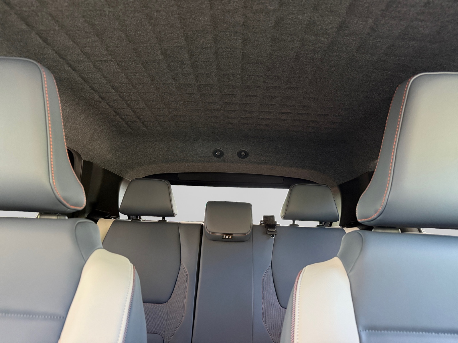 NISSAN Micra 52kWh Evolve, blau mit schwarzem Dach-image-20