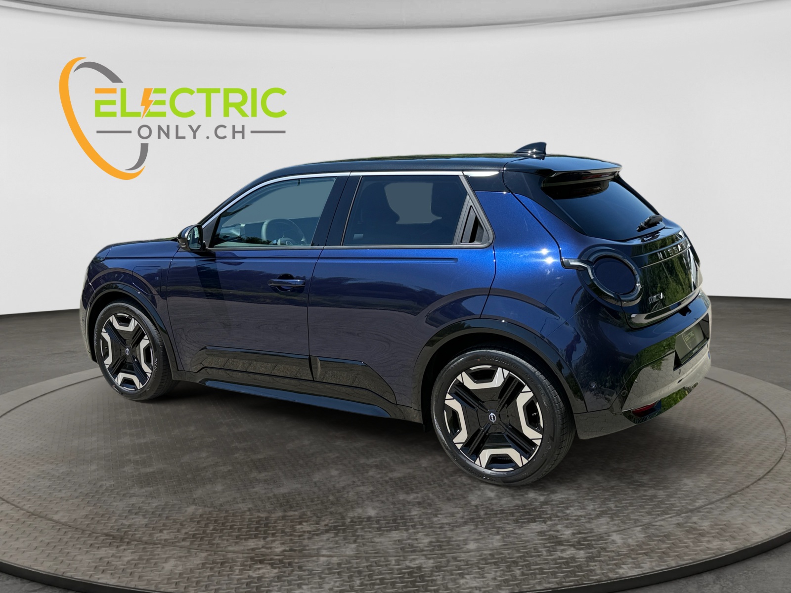 NISSAN Micra 52kWh Evolve, blau mit schwarzem Dach-image-2
