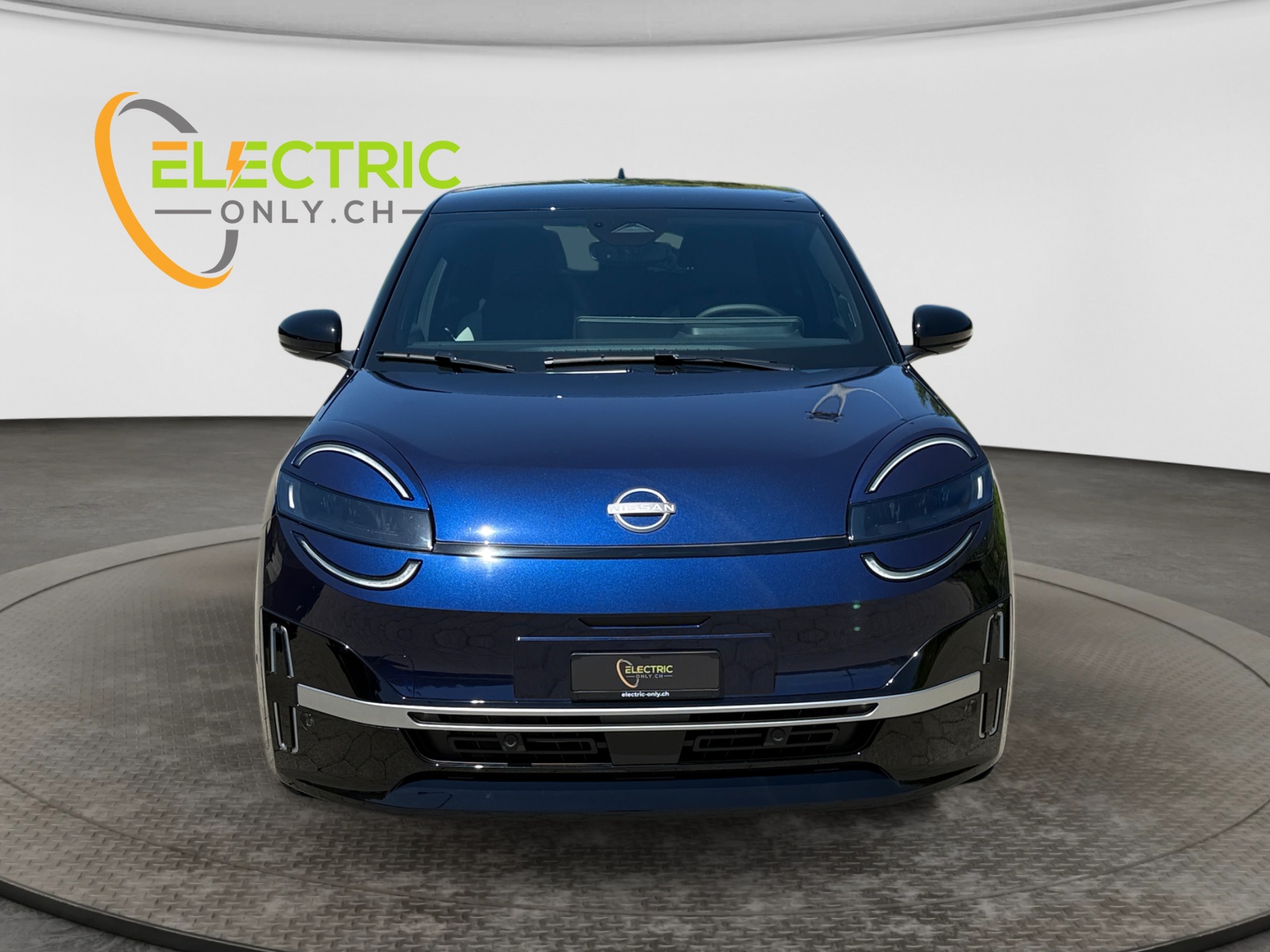 NISSAN Micra 52kWh Evolve, blau mit schwarzem Dach-image-7