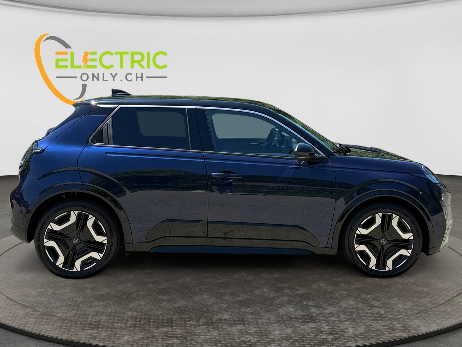 NISSAN Micra 52kWh Evolve, blau mit schwarzem Dach-image-5