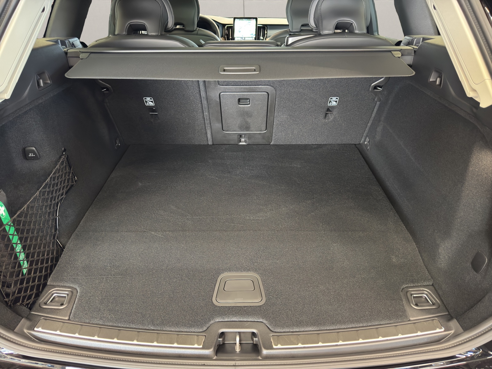 VOLVO XC60 2.0 T8 TE Ultra Dark eAWD-image-13