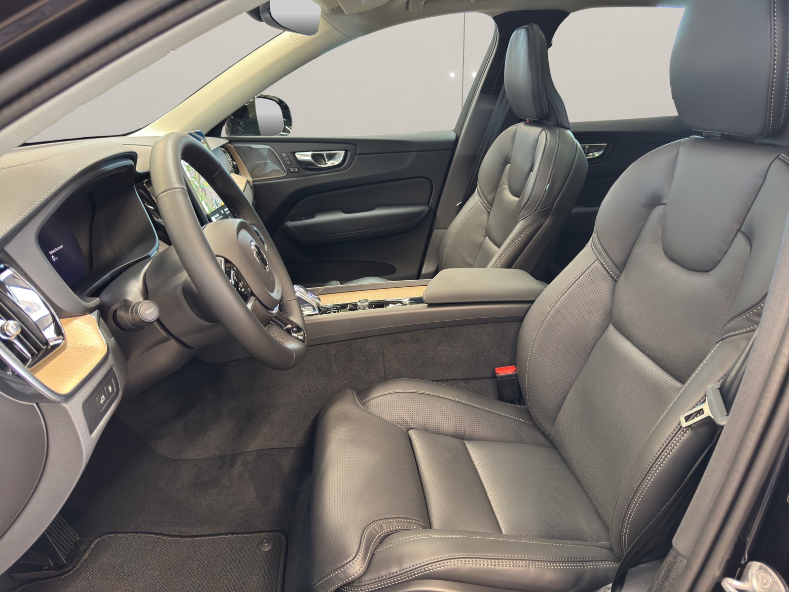 VOLVO XC60 2.0 T8 TE Ultra Dark eAWD-image-15