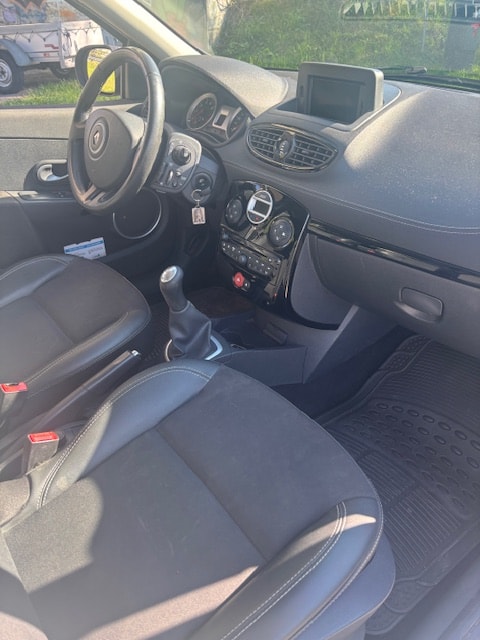 RENAULT Clio 1.2 16V Turbo Night&Day-image-5