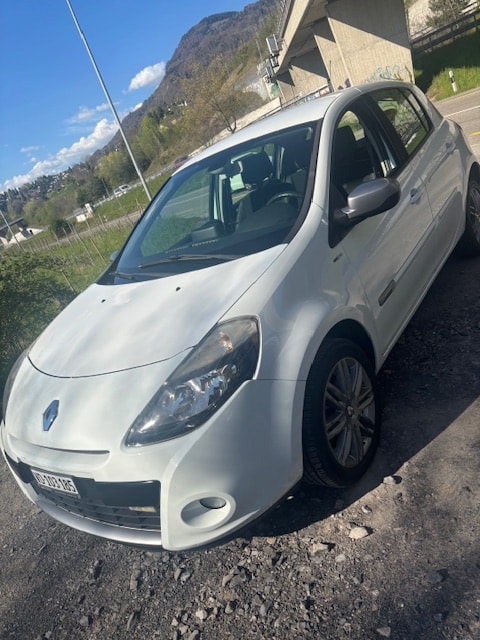 RENAULT Clio 1.2 16V Turbo Night&Day-image-1