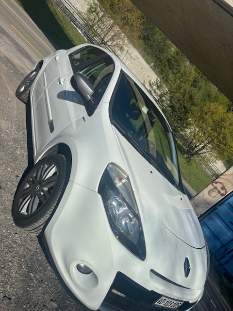RENAULT Clio 1.2 16V Turbo Night&Day-image-2
