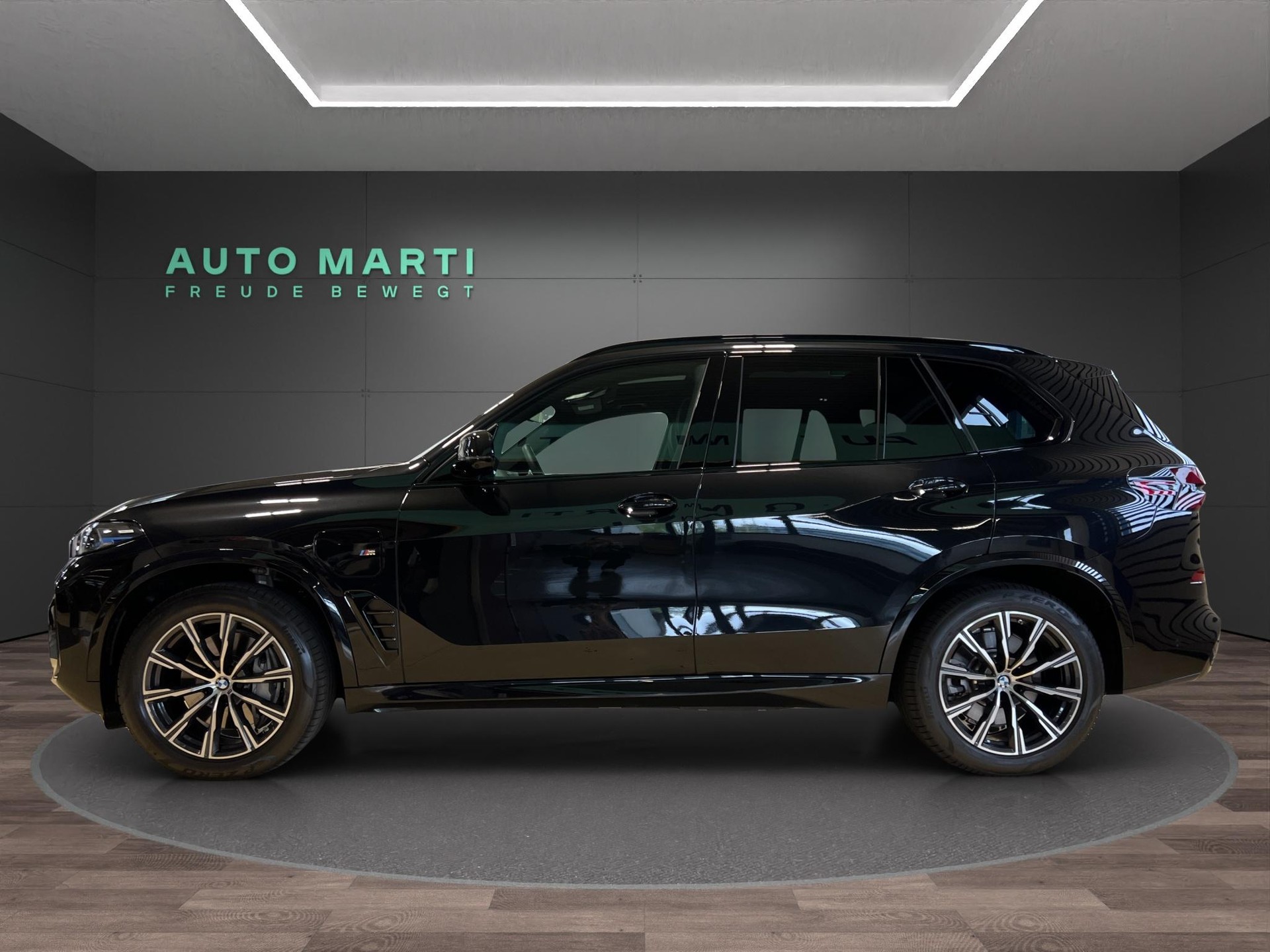 BMW X5 50e xDrive M Sport-showroom-element-2