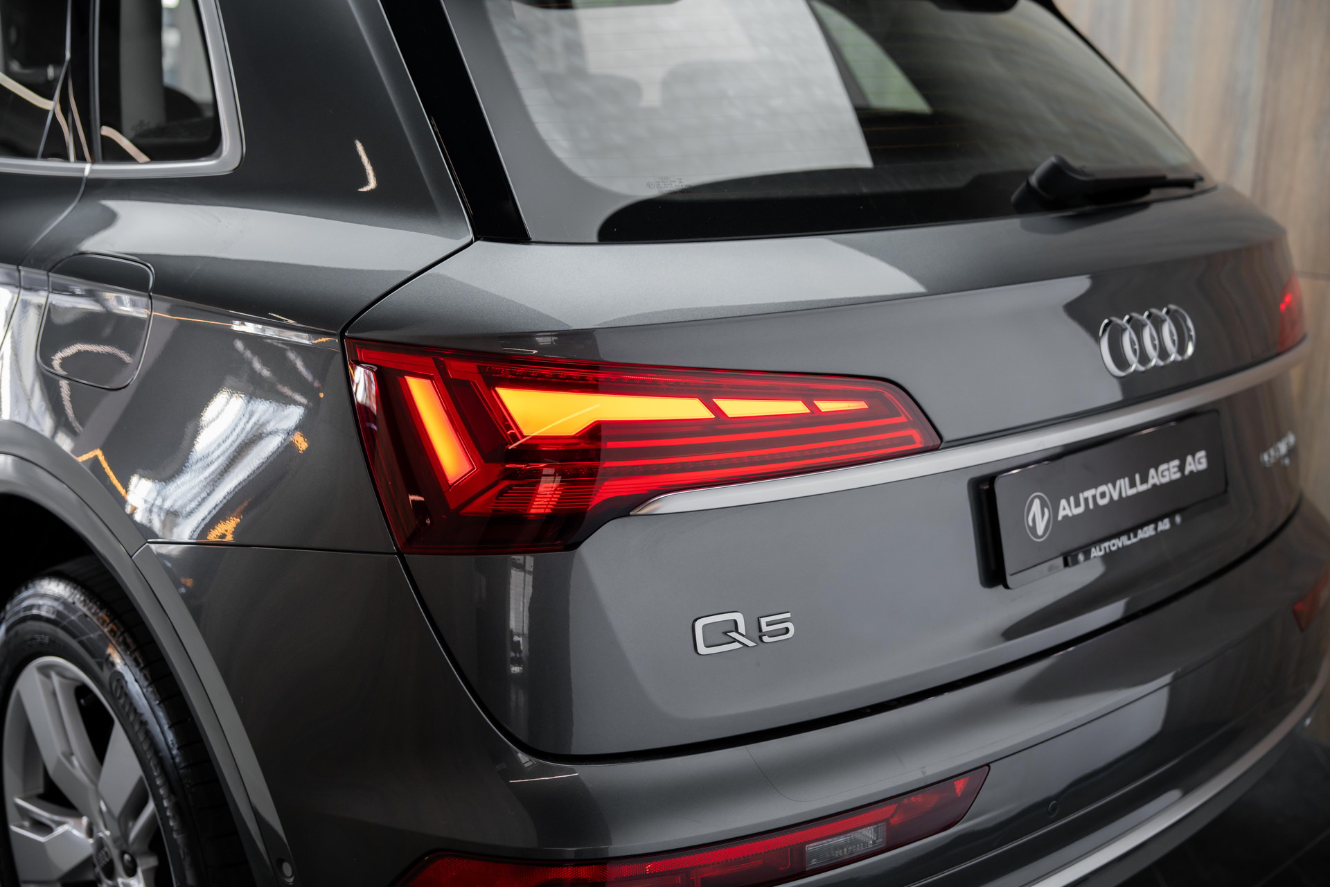 AUDI Q5 55 TFSI e PHEV S line quattro S-tronic-image-24