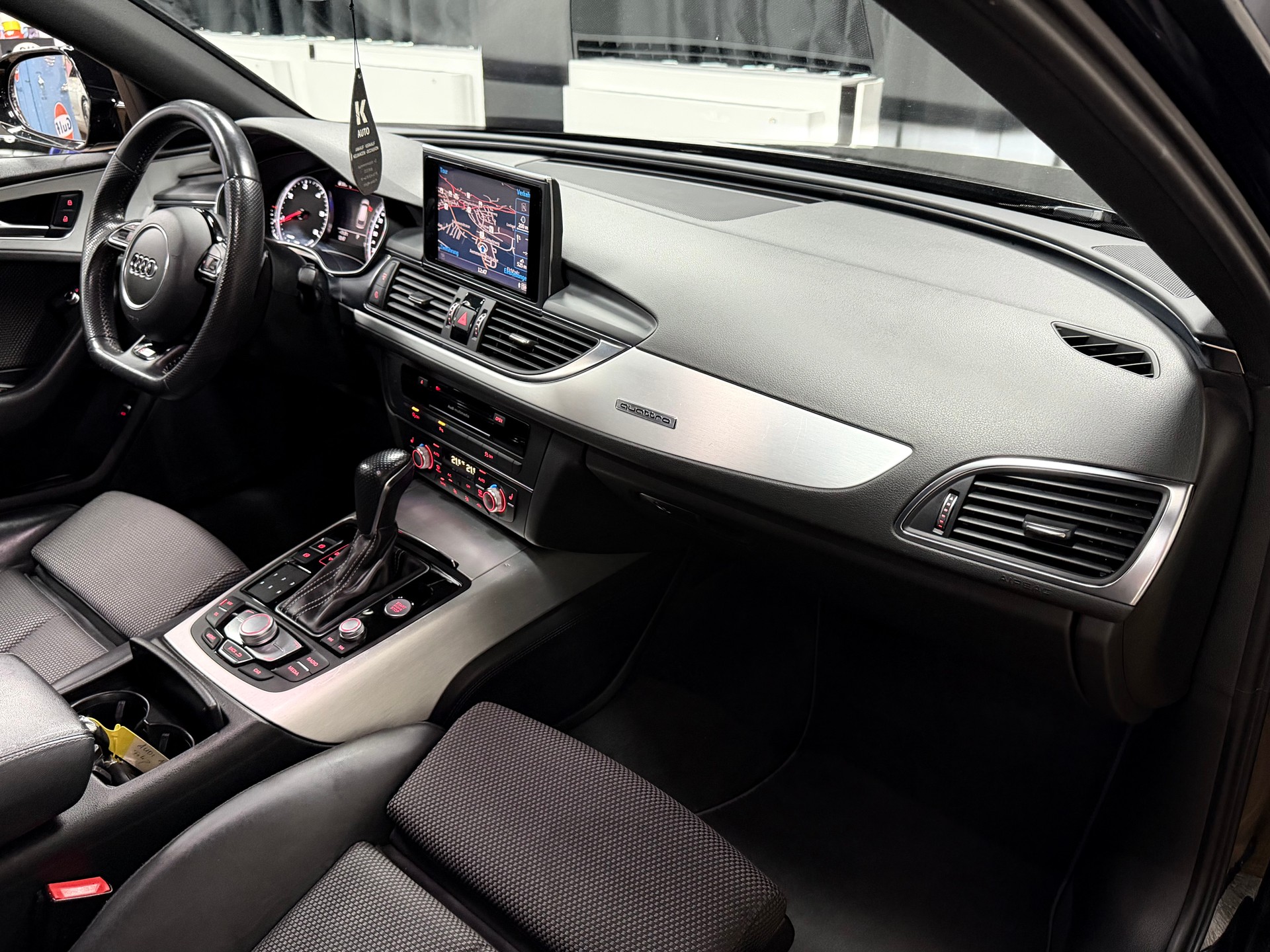 AUDI A6 Avant 3.0 TDI V6 quattro S-tronic-image-30