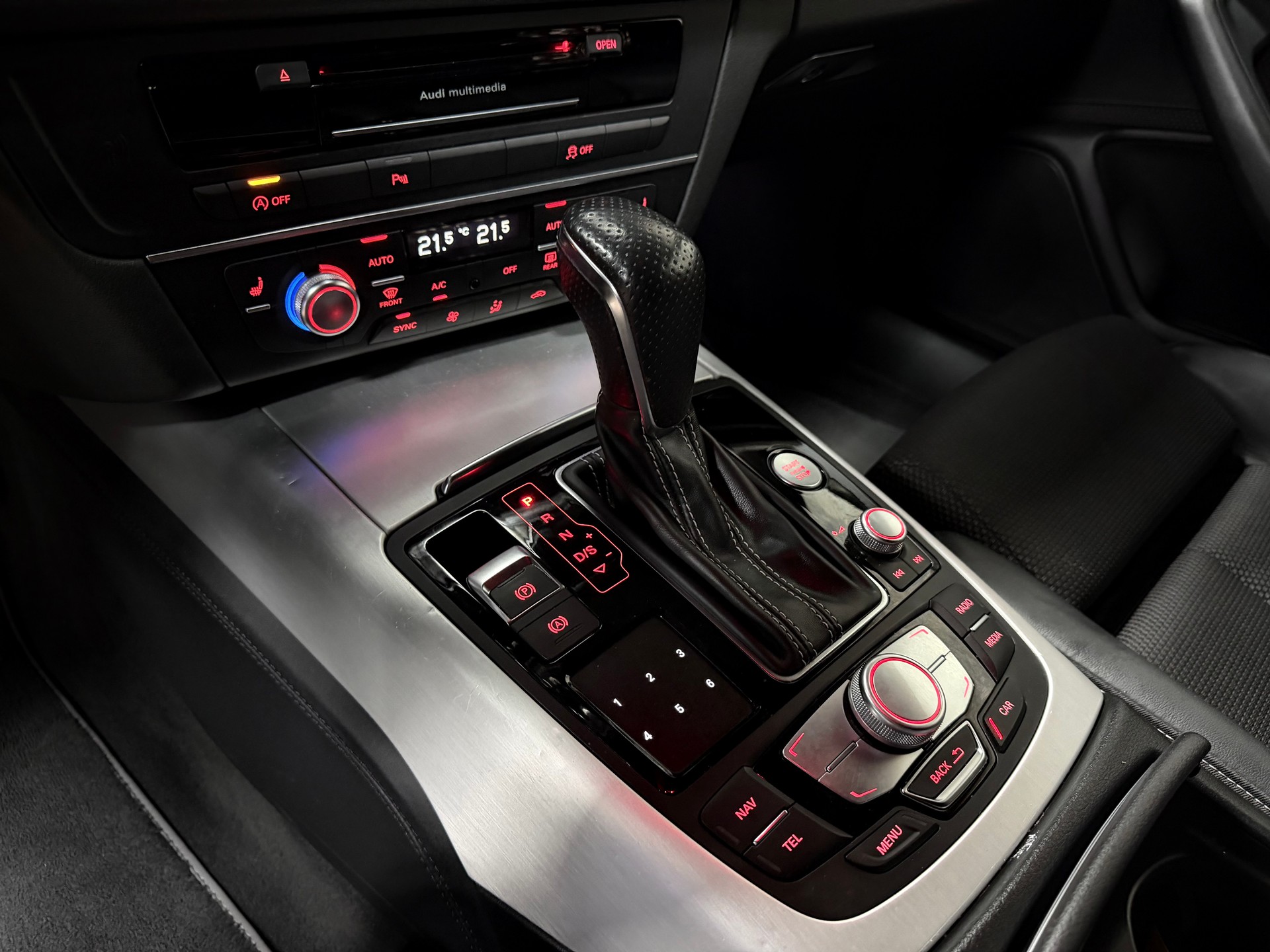 AUDI A6 Avant 3.0 TDI V6 quattro S-tronic-image-17