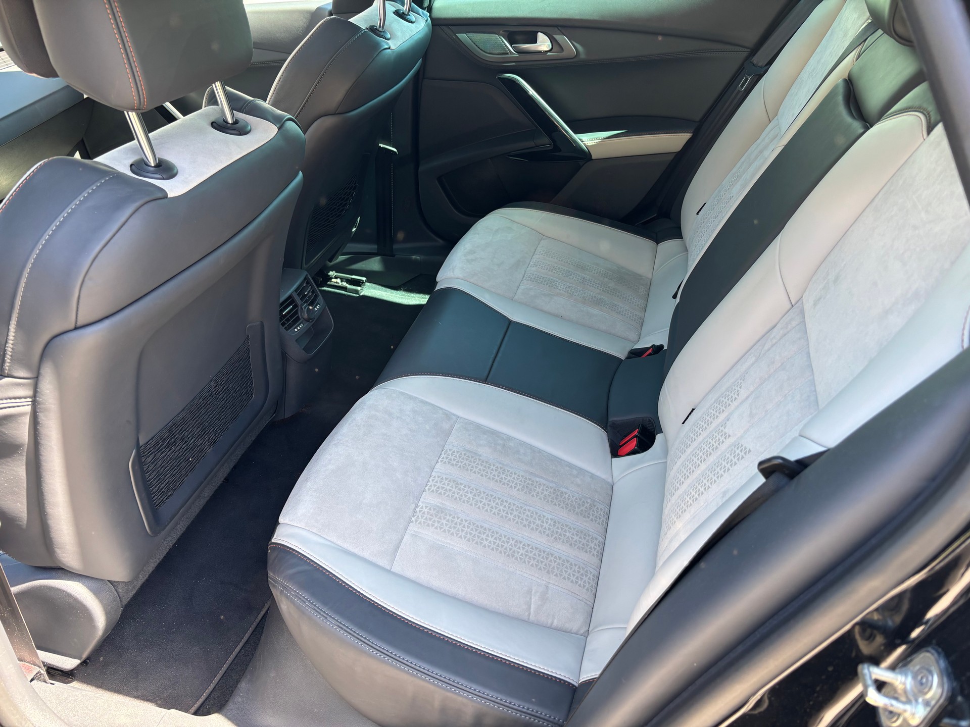 PEUGEOT 508 RXH 2.0 HDI Hybrid4 ETG6-image-10