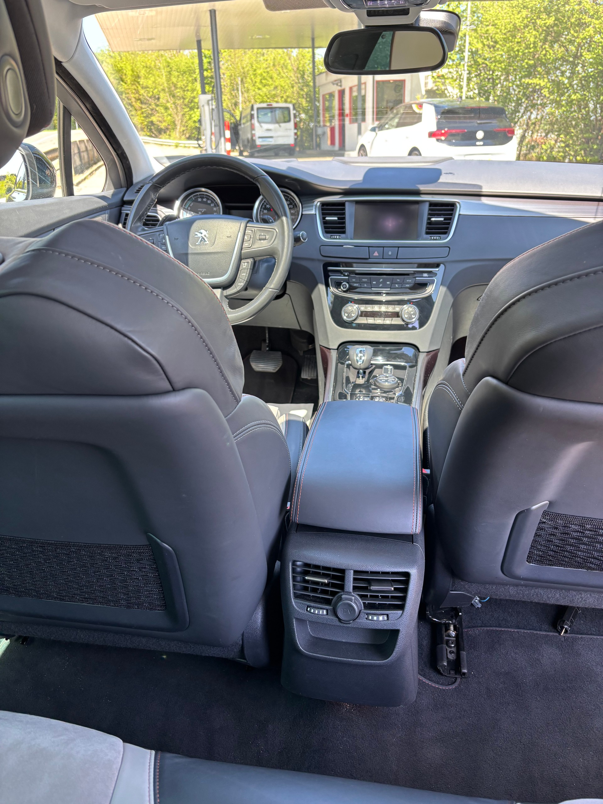 PEUGEOT 508 RXH 2.0 HDI Hybrid4 ETG6-image-9
