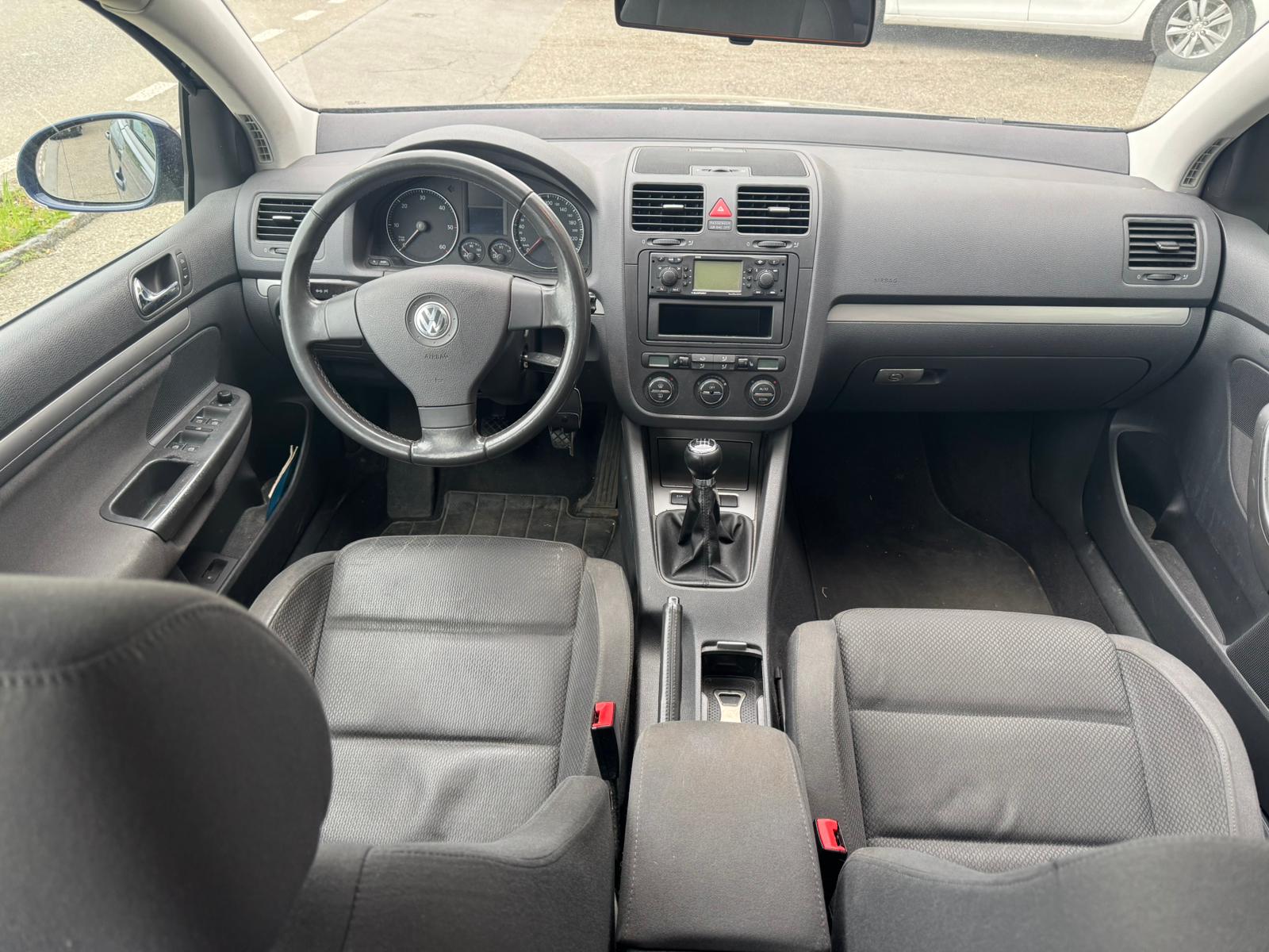 VW Golf 2.0 TDI Sportline 4Motion-image-10