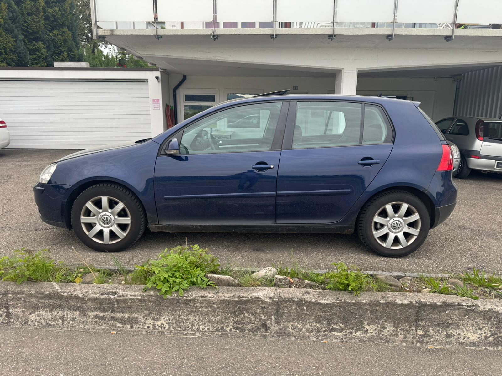 VW Golf 2.0 TDI Sportline 4Motion-image-3