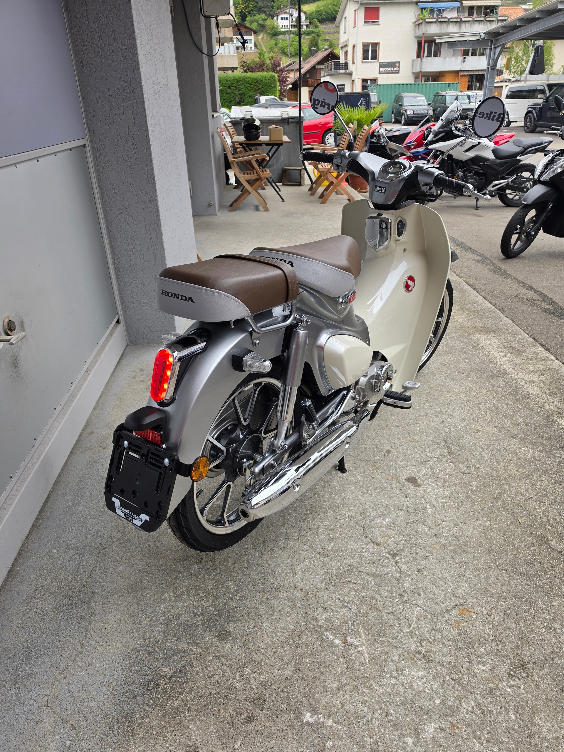 HONDA C 125 Super Cub-image-5