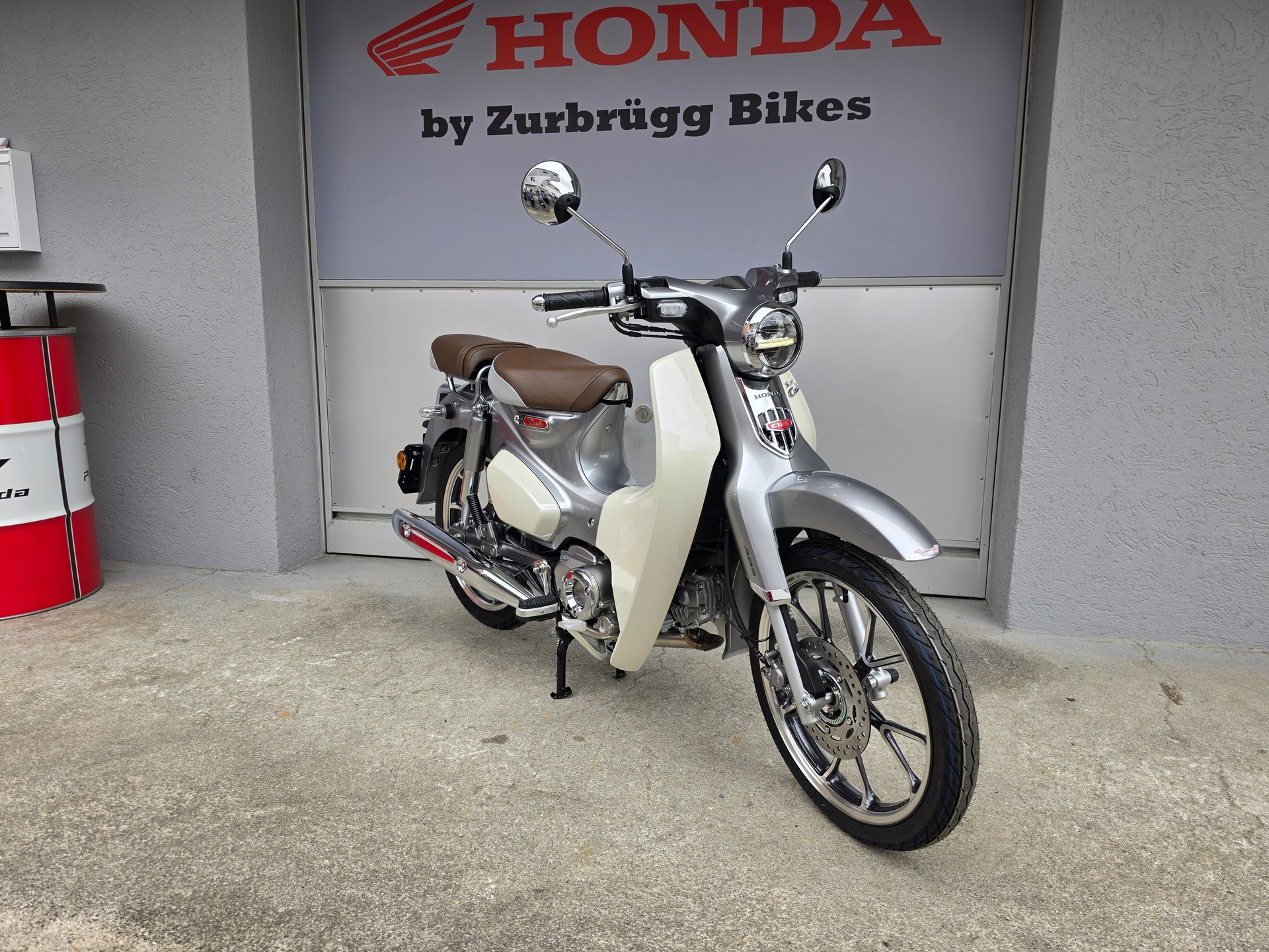 HONDA C 125 Super Cub-showroom-element-3