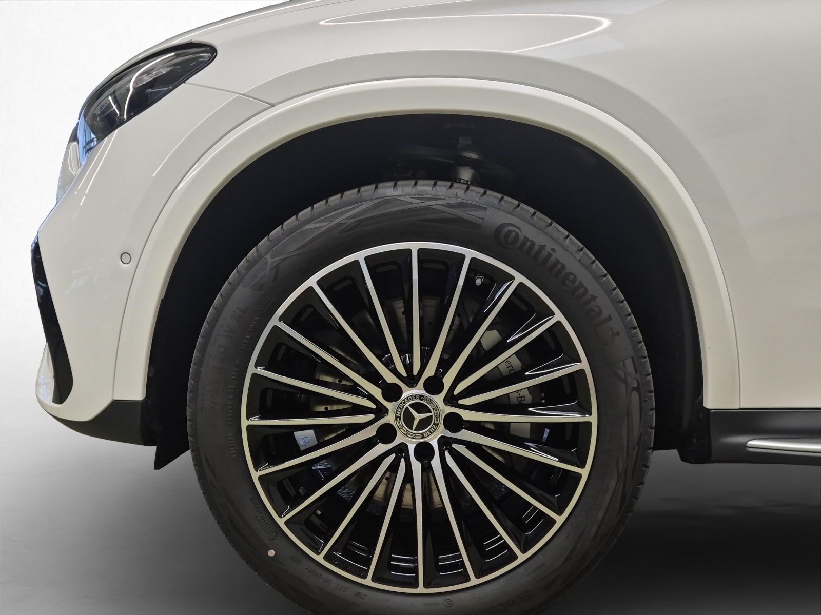 MERCEDES-BENZ GLC 400 e AMG Line 4Matic EQ Star-image-6
