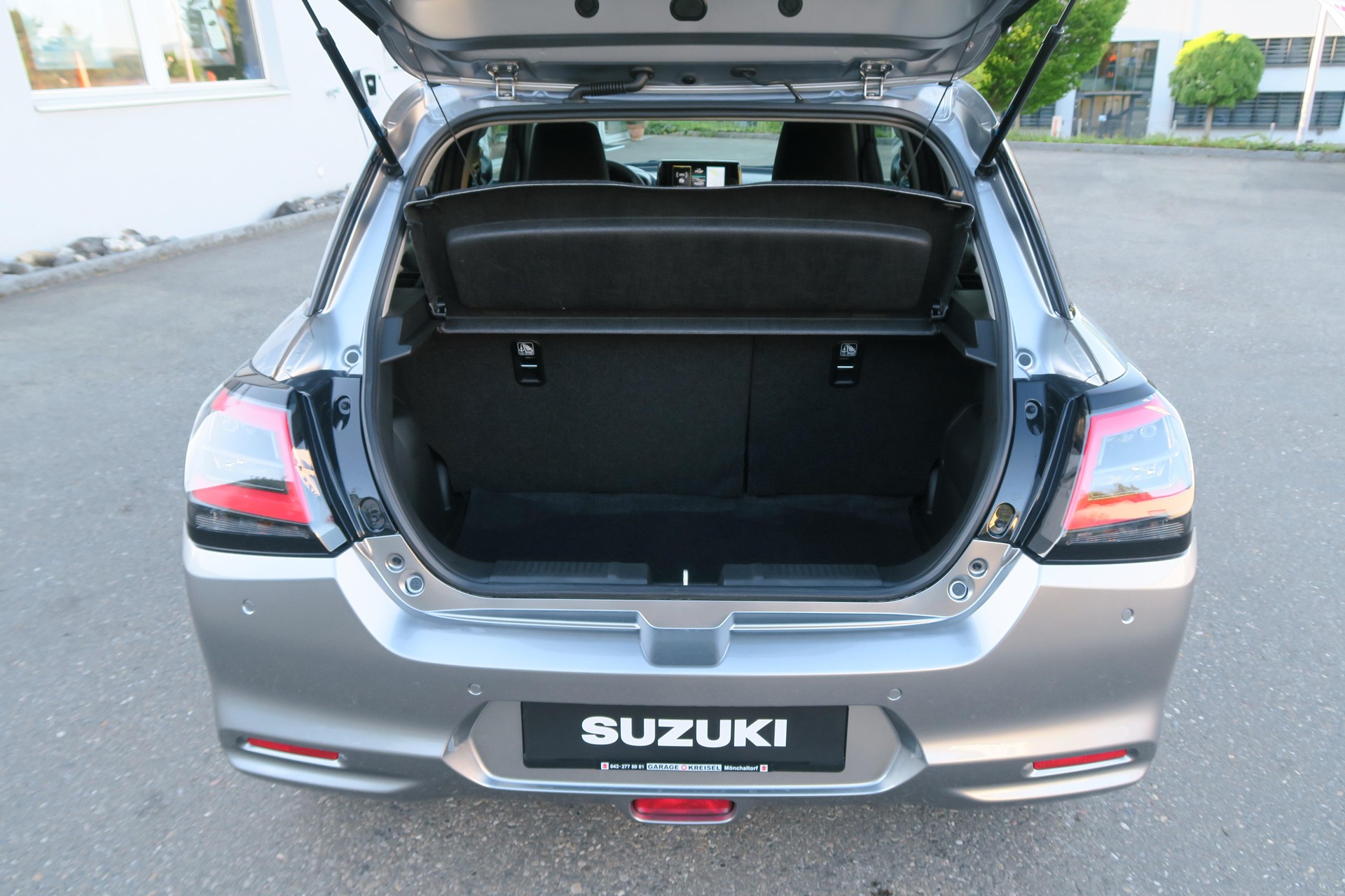 SUZUKI Swift 1.2 Sakura Hybrid-image-5