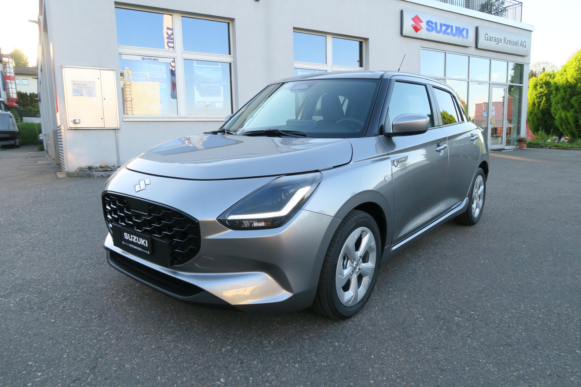 SUZUKI Swift 1.2 Sakura Hybrid