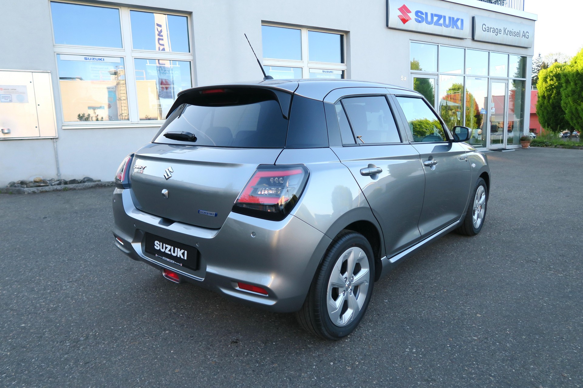 SUZUKI Swift 1.2 Sakura Hybrid-image-2