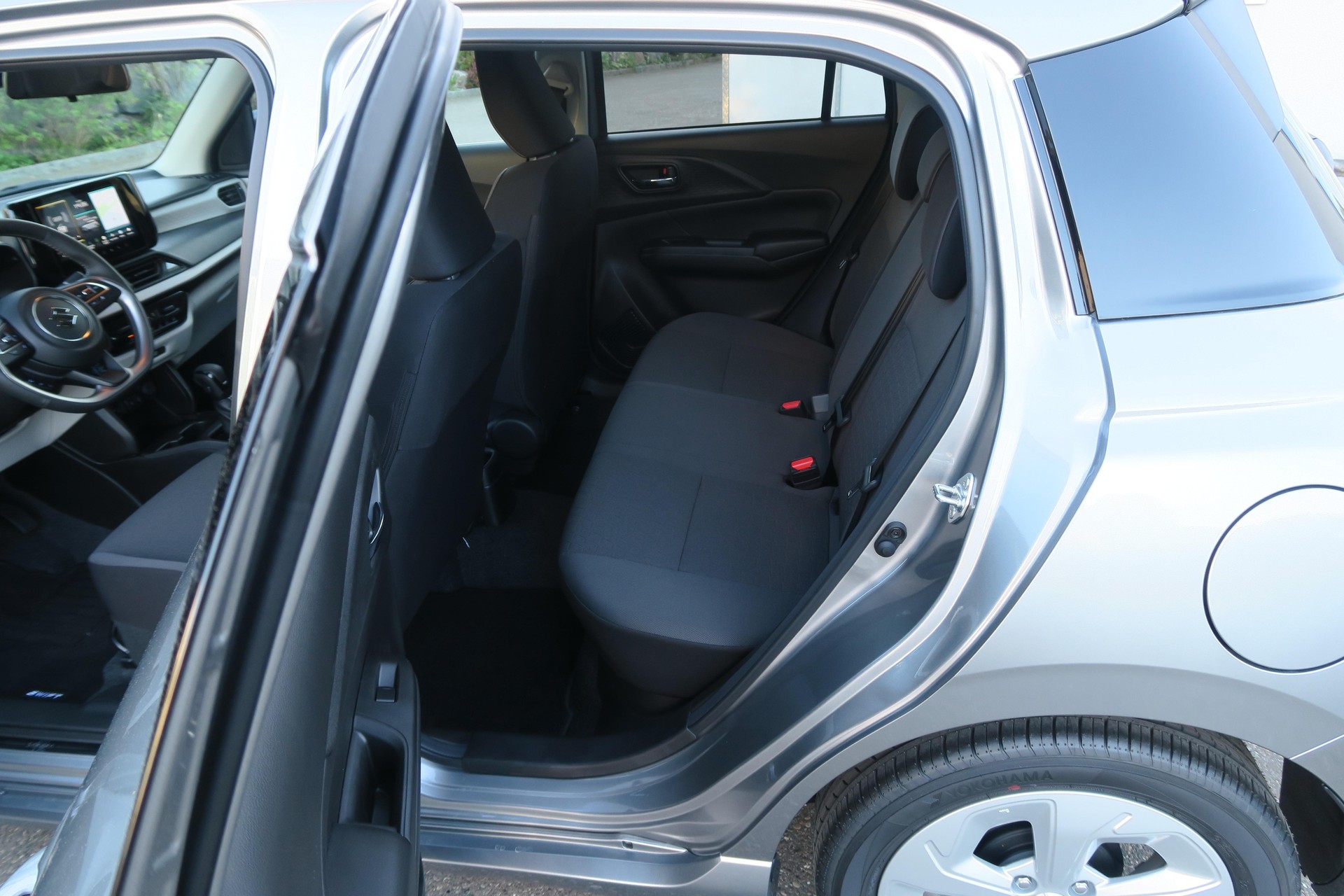 SUZUKI Swift 1.2 Sakura Hybrid-image-4