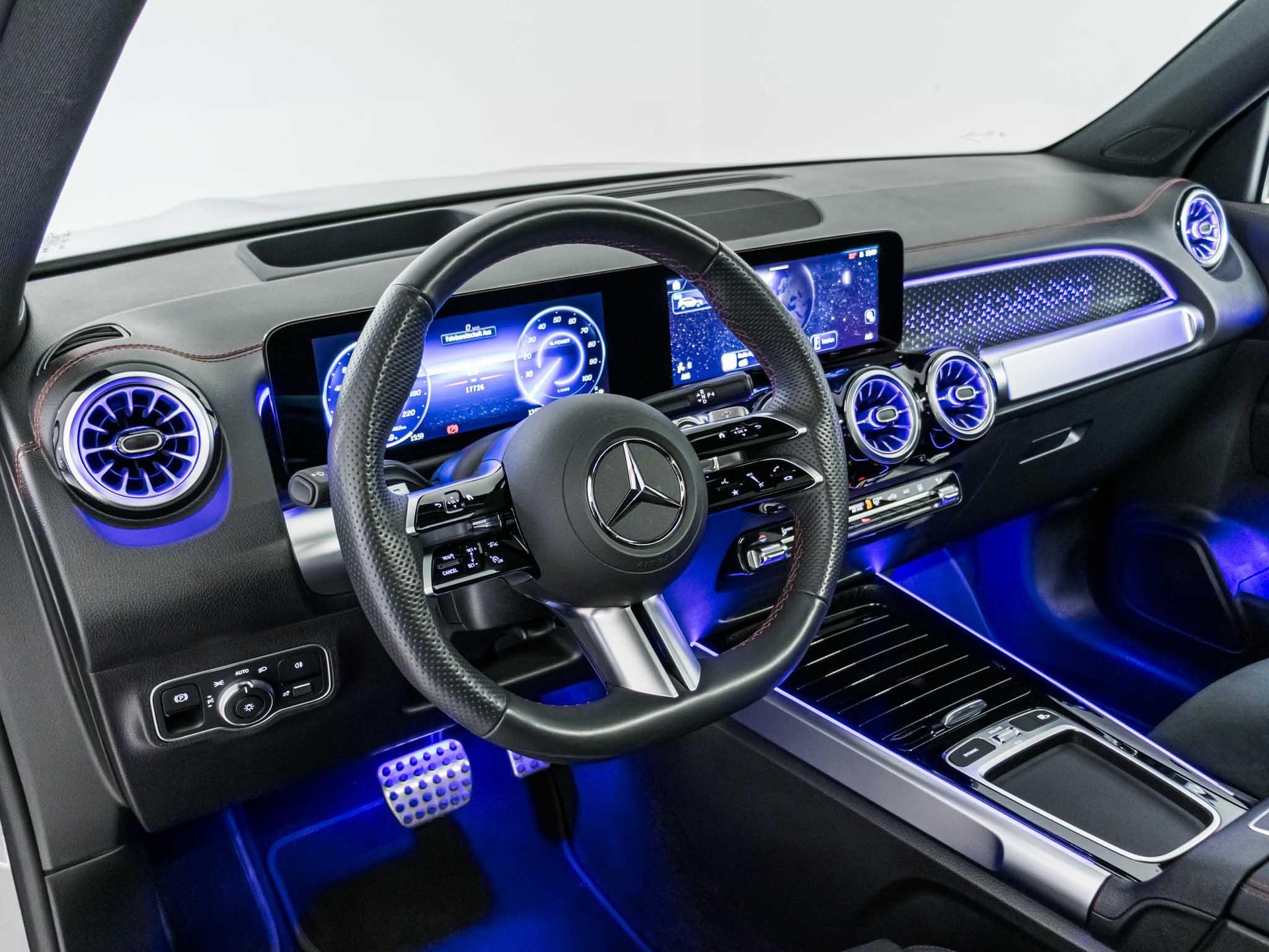 MERCEDES-BENZ EQB 350 4MATIC-image-9