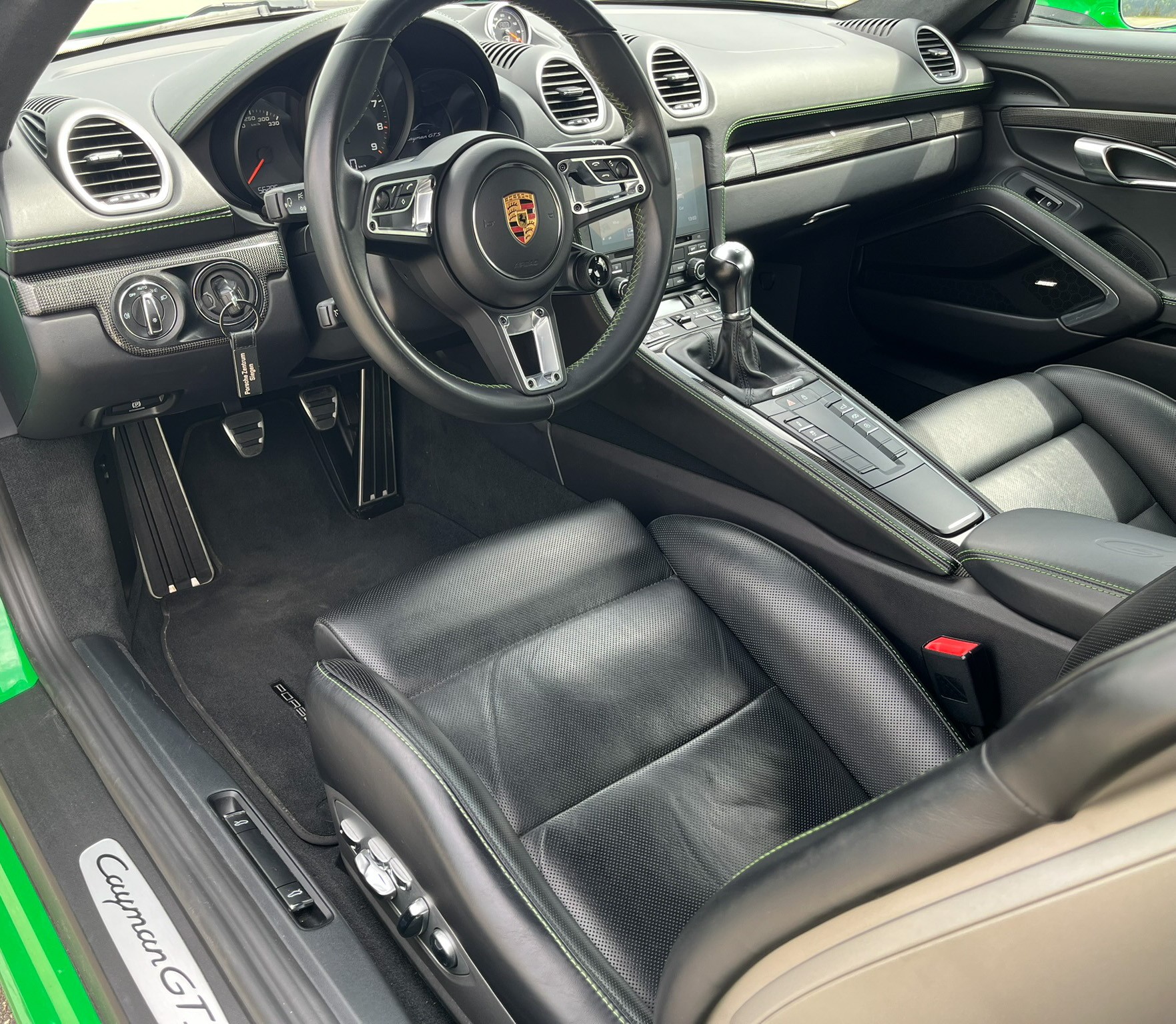 PORSCHE Cayman 4.0 GTS-image-4