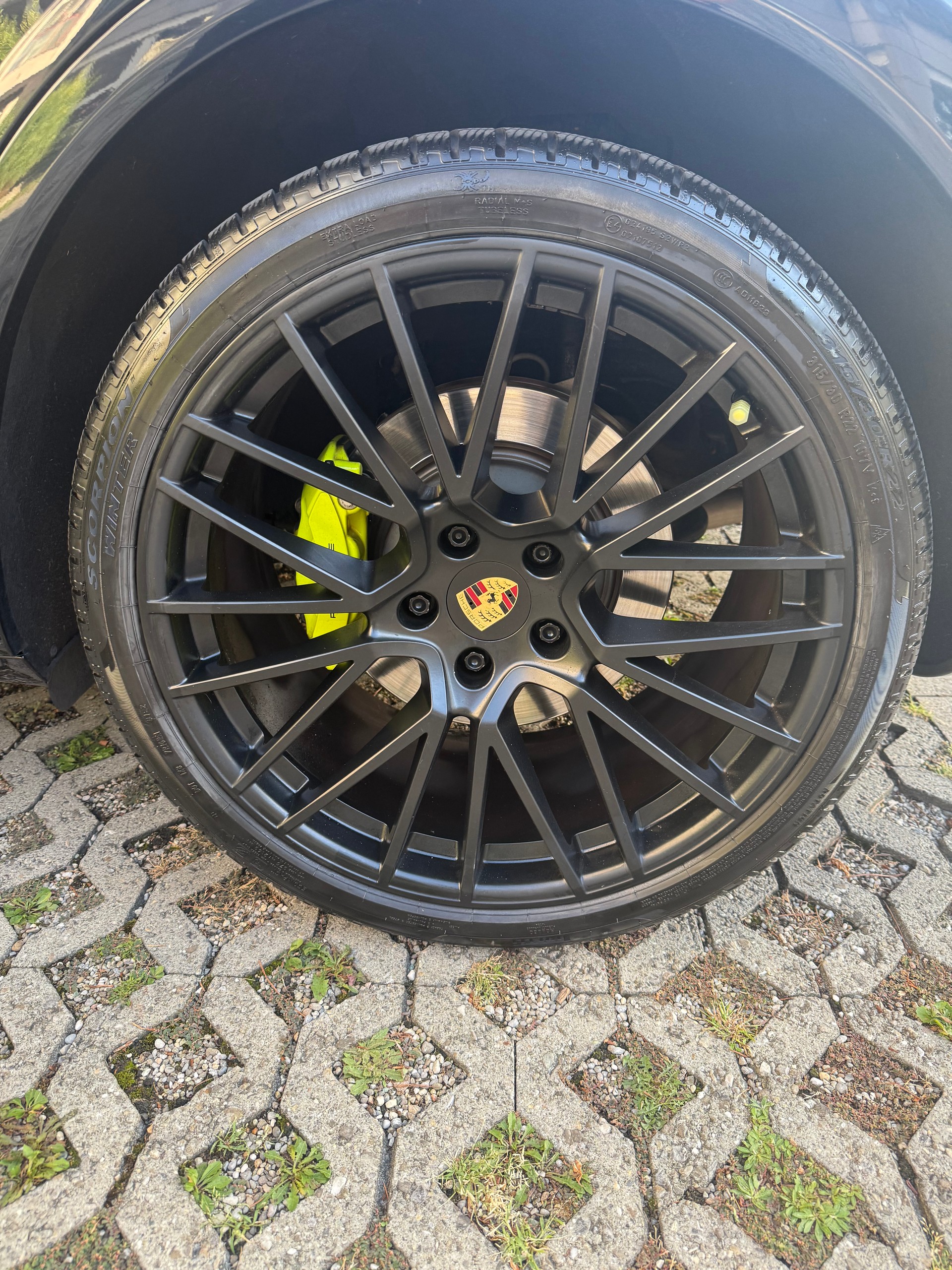 PORSCHE 3.0 V6 E-Hybrid Coupé Platinum Edition-image-7