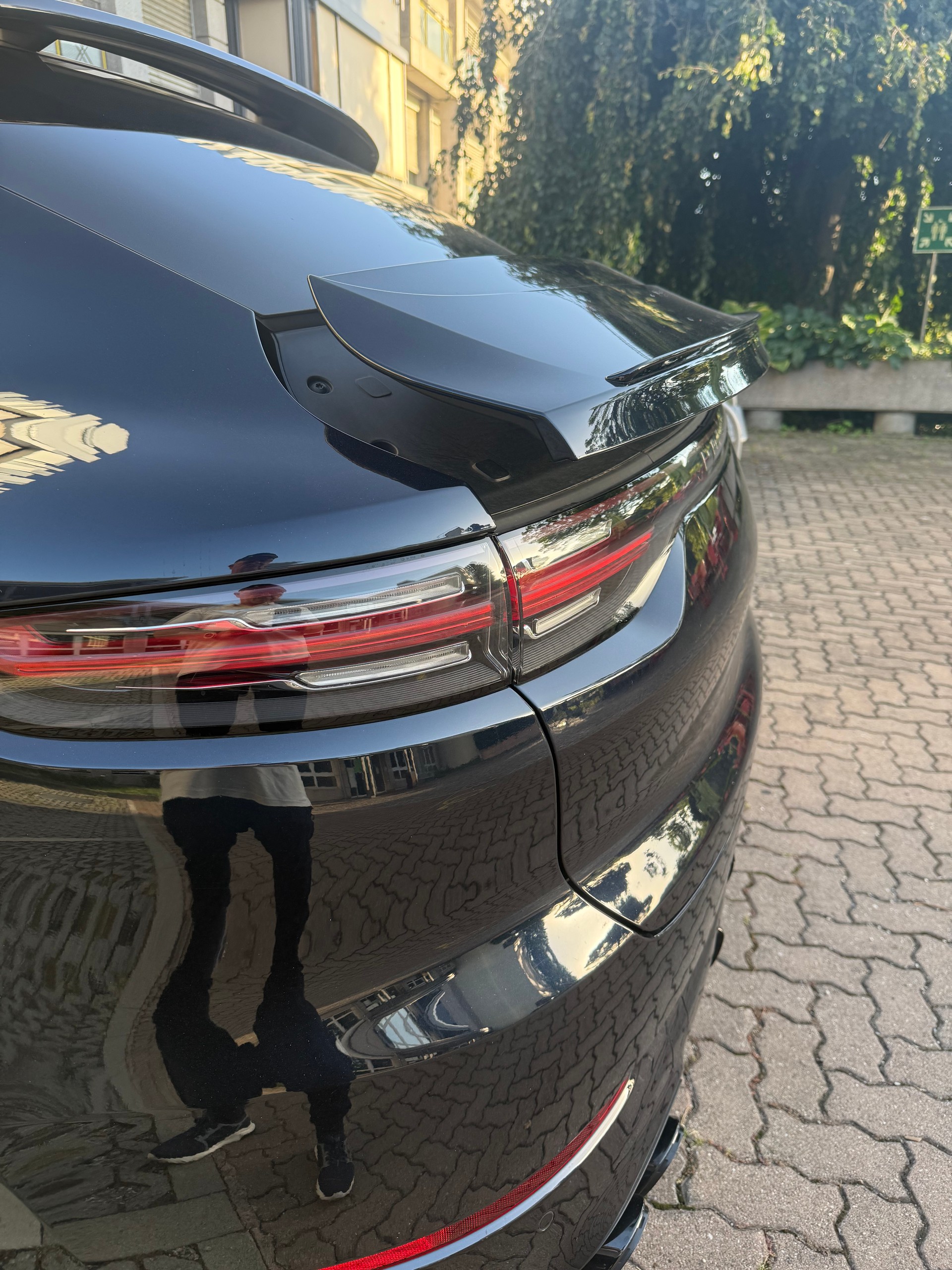 PORSCHE 3.0 V6 E-Hybrid Coupé Platinum Edition-image-5