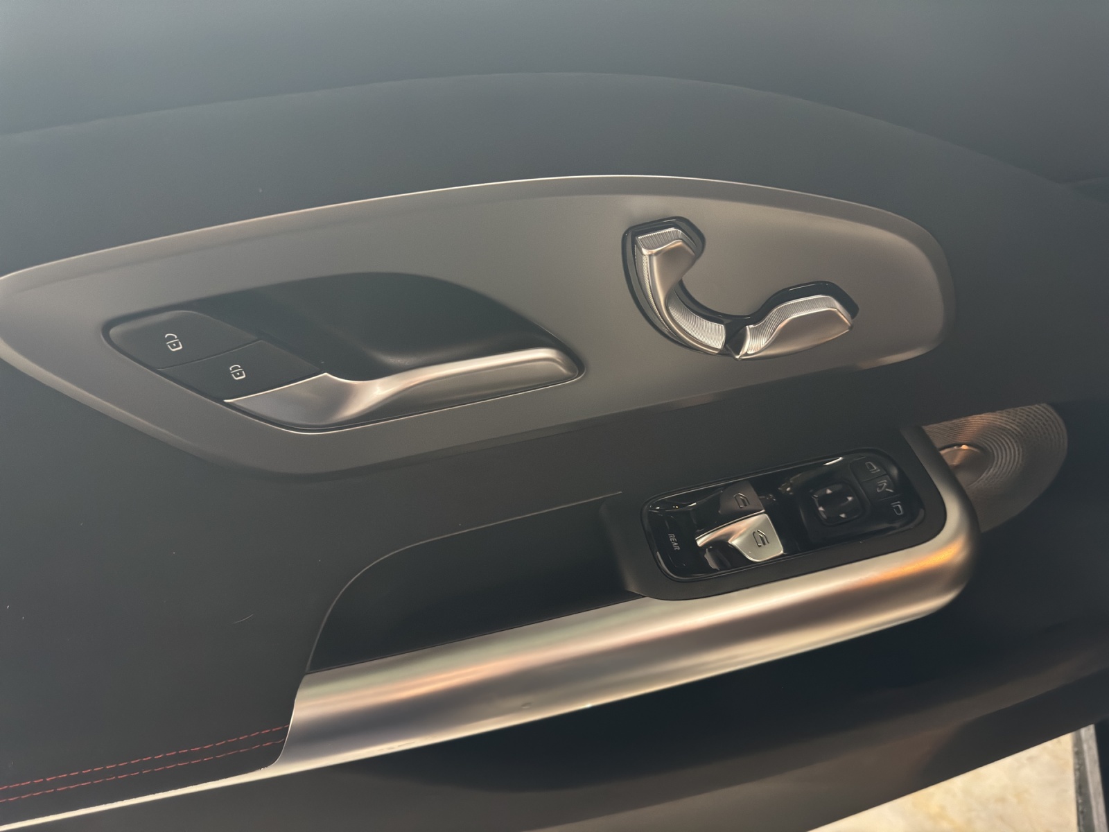 MERCEDES-BENZ CLA 350 4 Matic 85 kWh EQ-image-12