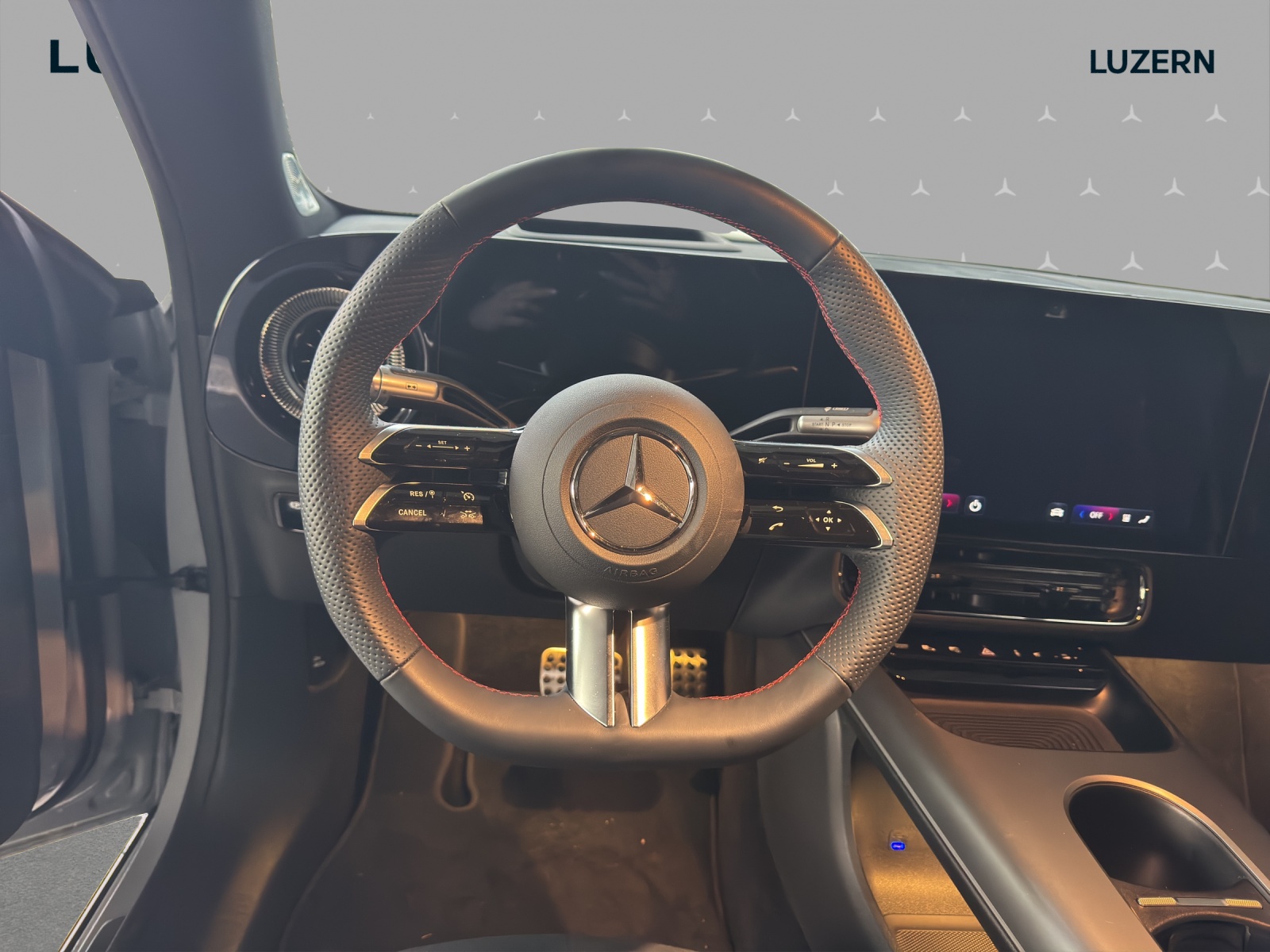 MERCEDES-BENZ CLA 350 4 Matic 85 kWh EQ-image-9