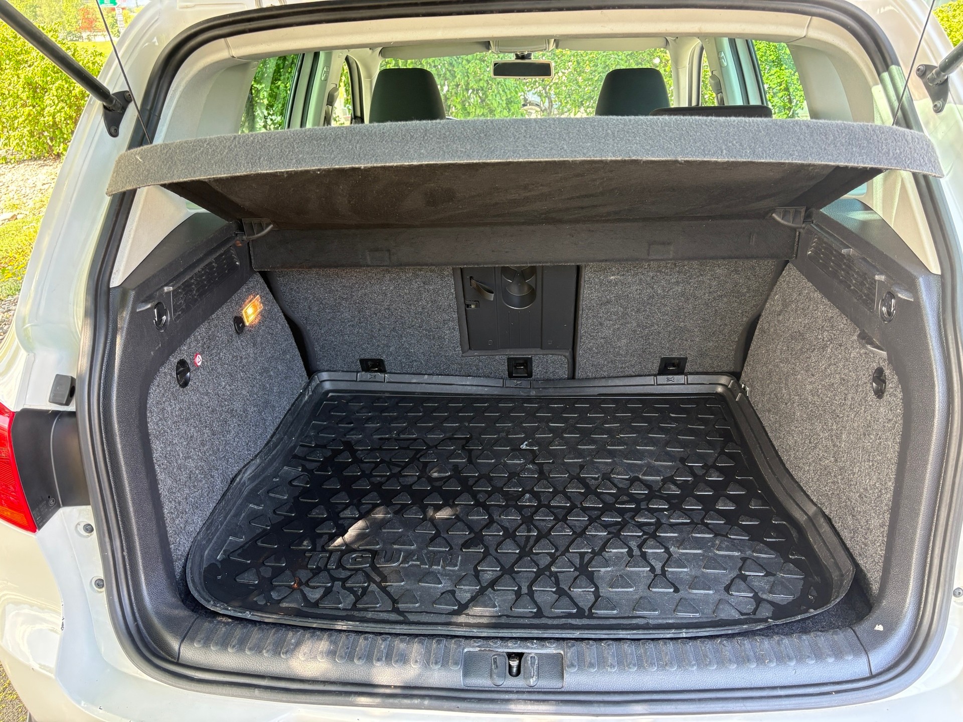 VW Tiguan 2.0 TDI Sport&Style 4Motion-image-9